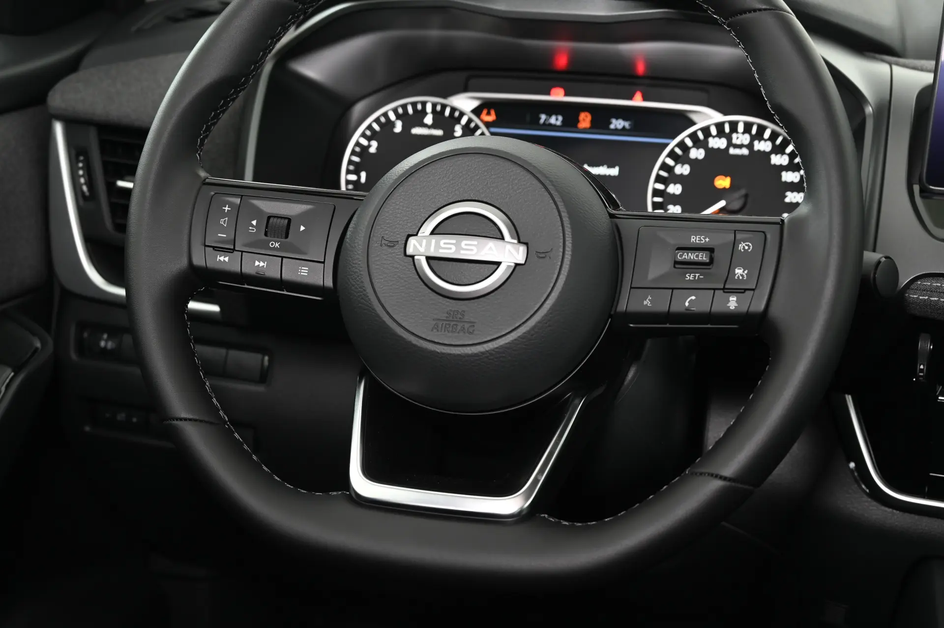 Nissan Qashqai 1.3 DIG-T Engage 13