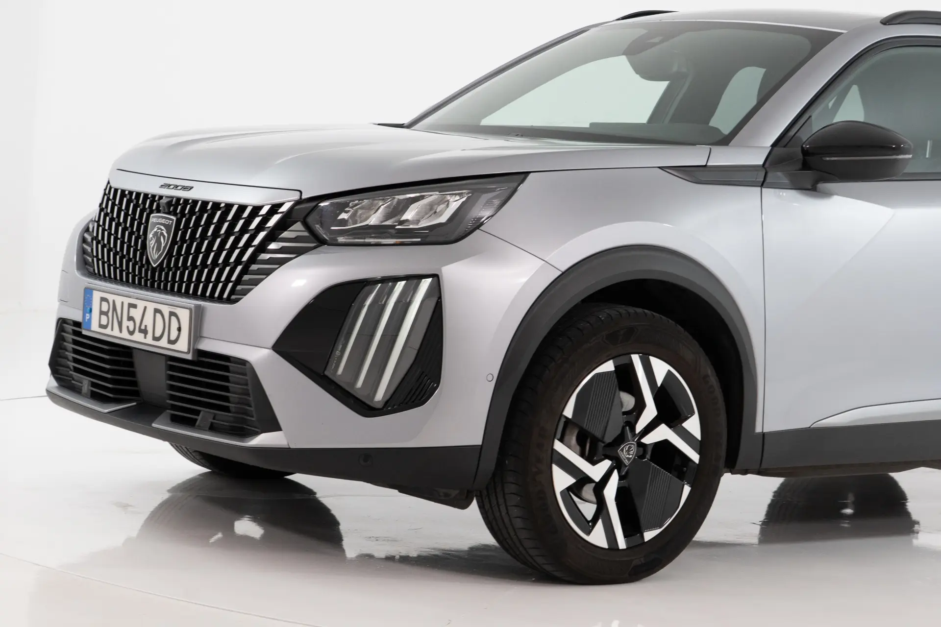 Peugeot 2008 1.2 PureTech Allure Pack EAT8 13