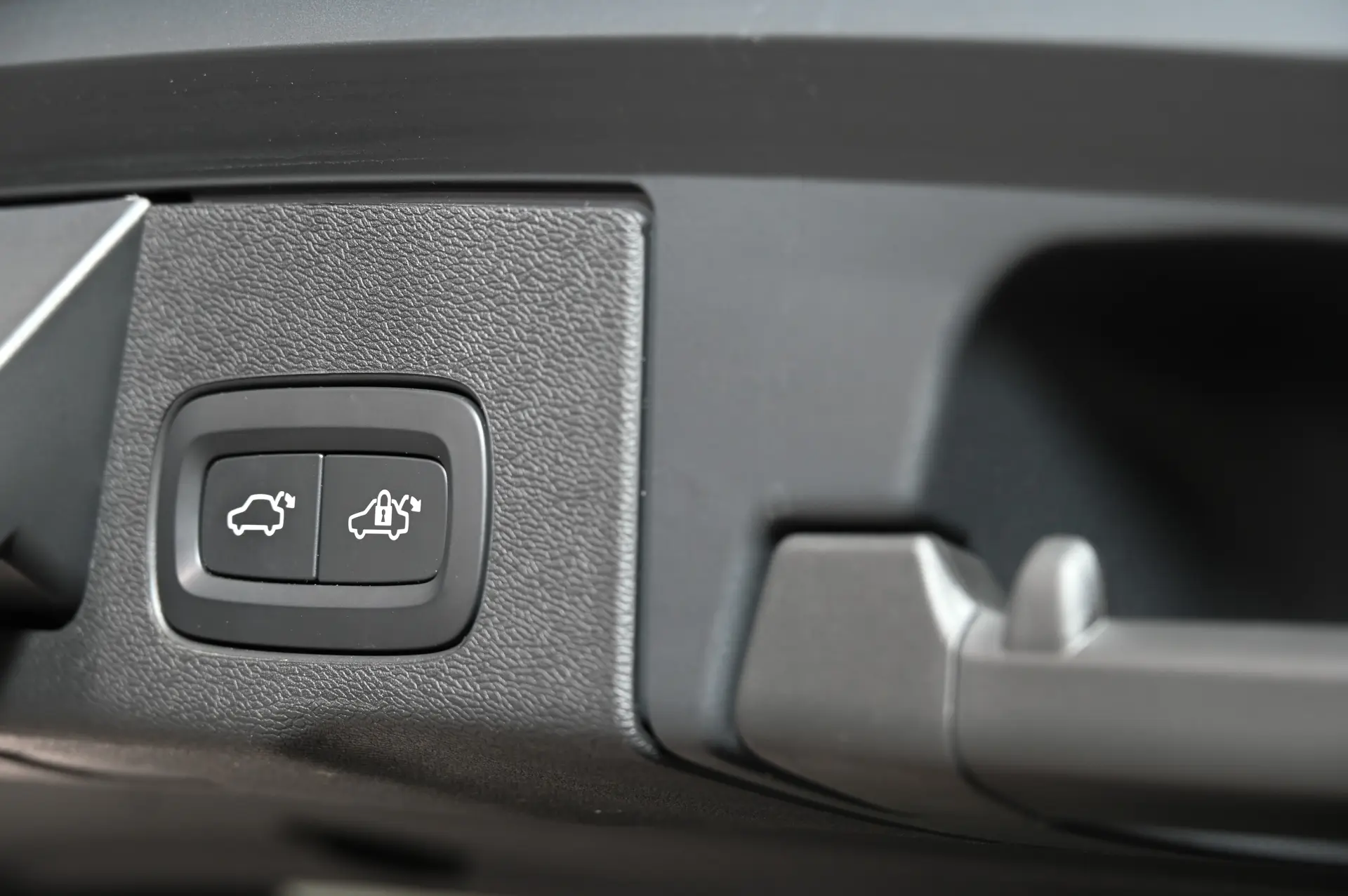 Volvo XC 60 2.0 T6 PHEV Inscription Expression AWD 30