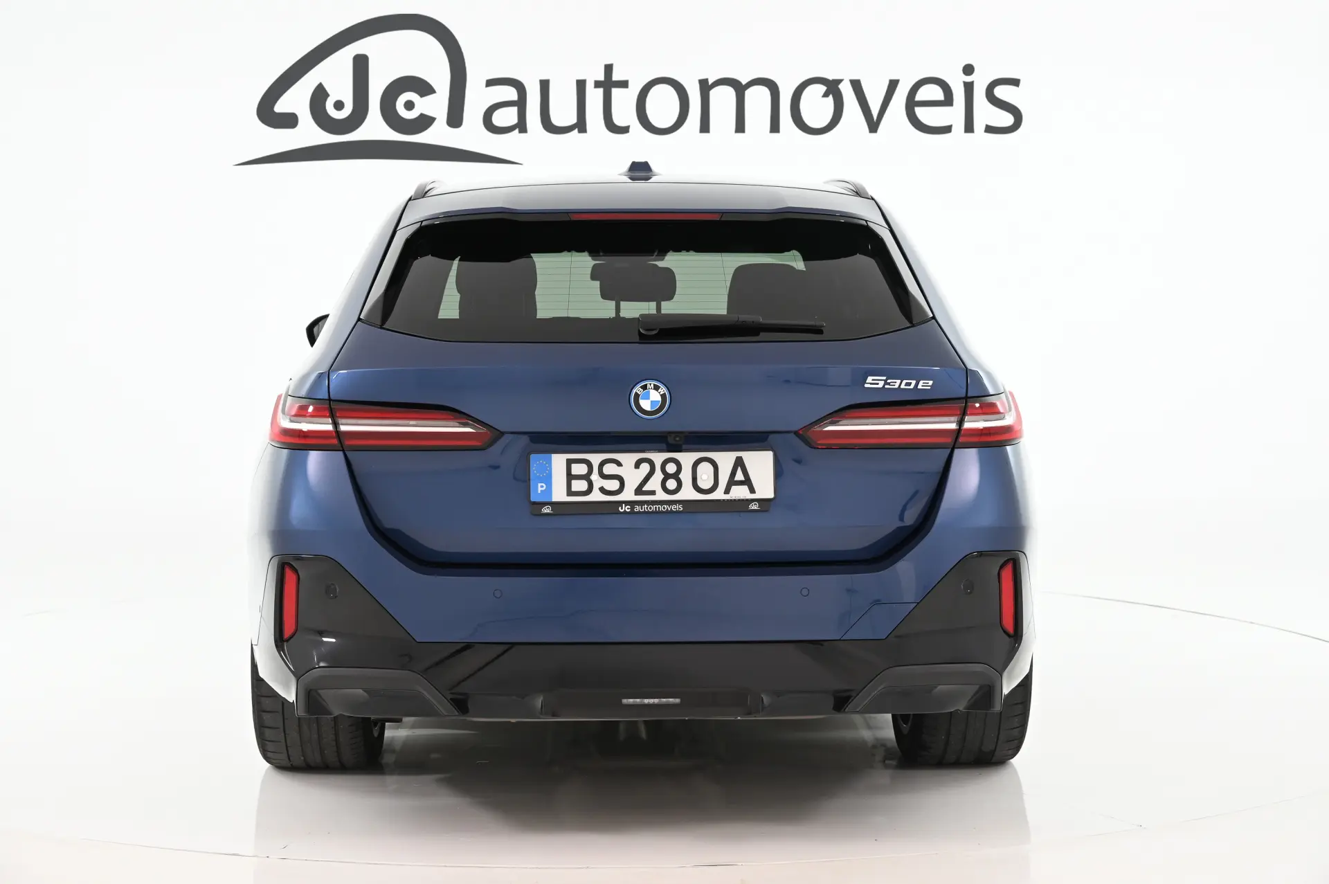 BMW 530 e Pack Desportivo M 8