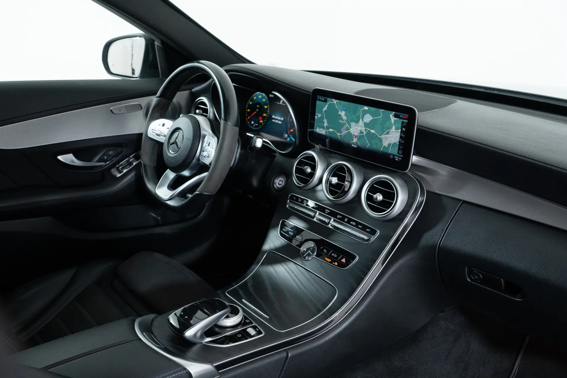 Mercedes-Benz C 300 e AMG Line 25