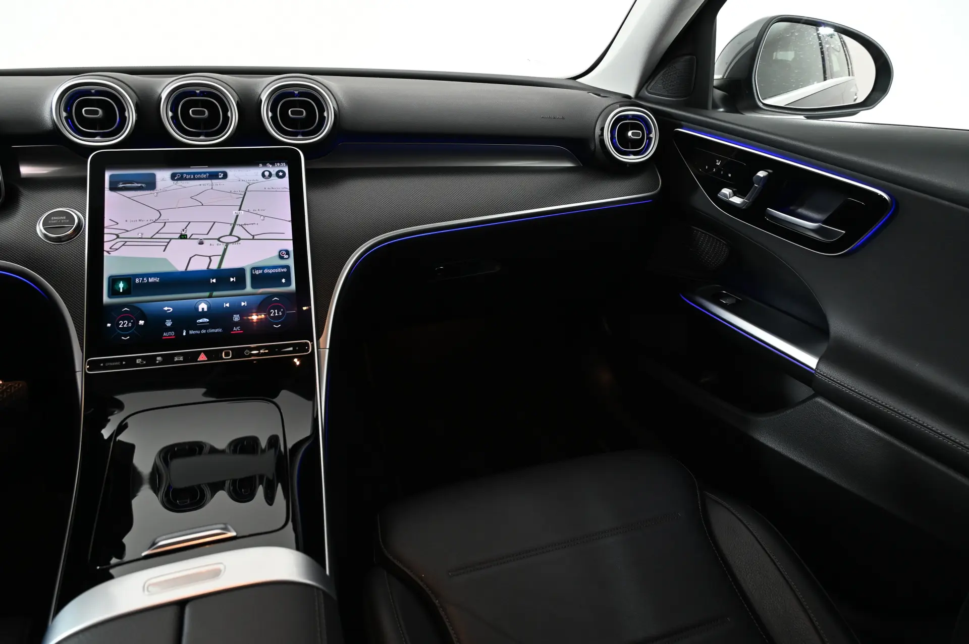 Mercedes-Benz C 300 e Avantgarde 14