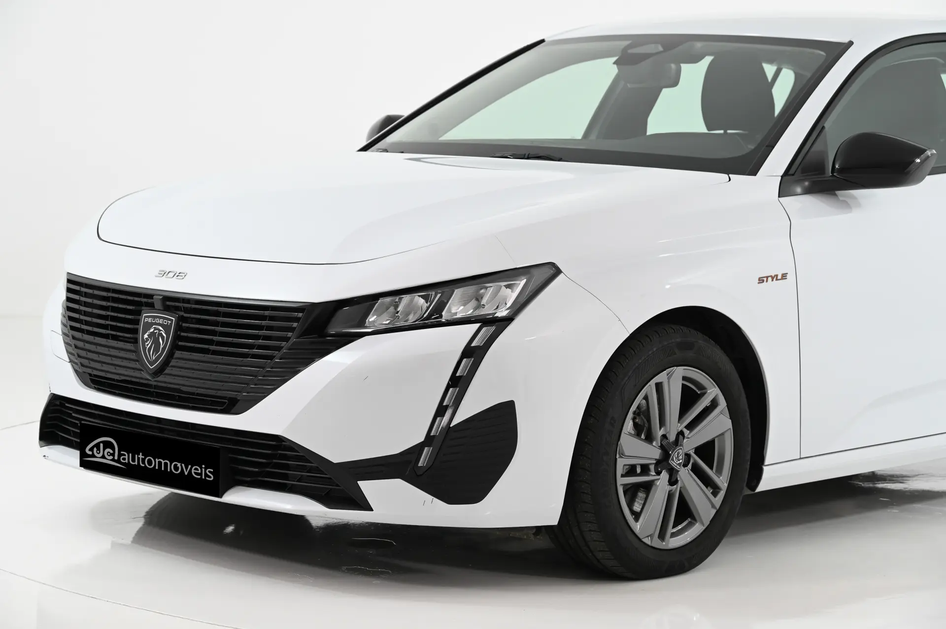 Peugeot 308 1.2 Hybrid Style e-DCS6 12