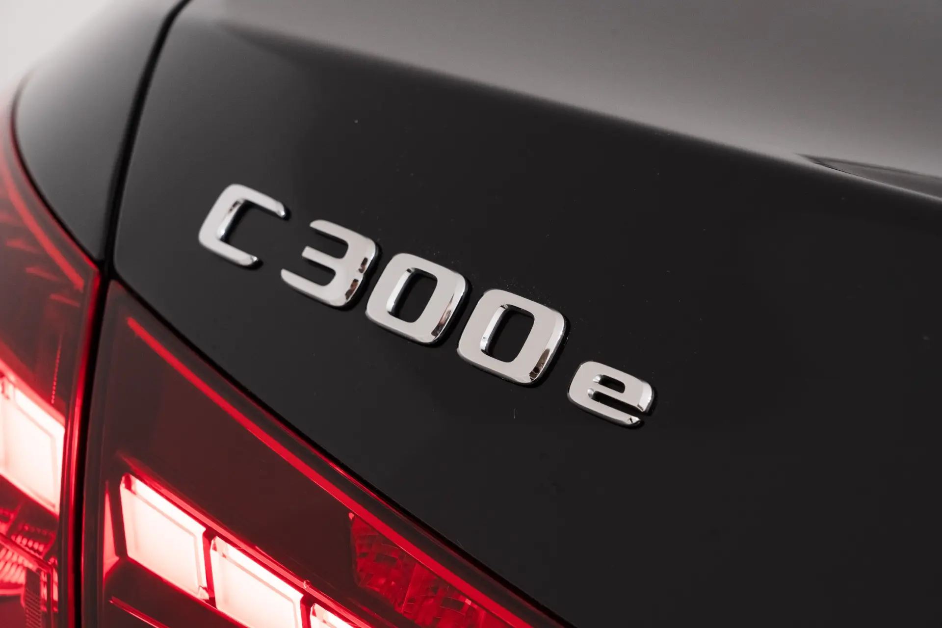 Mercedes-Benz C 300 e AMG Line 15