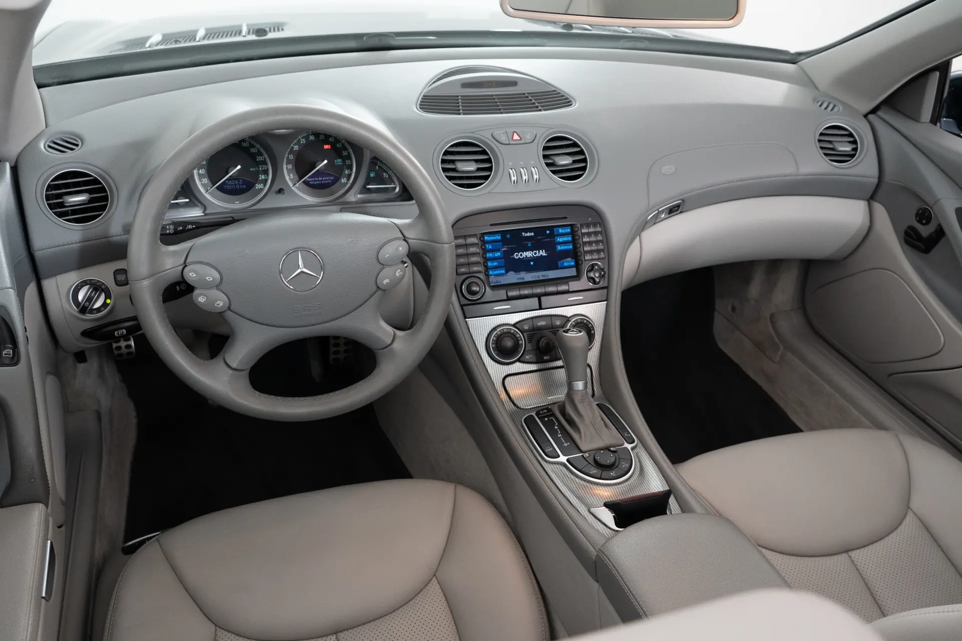 Mercedes-Benz SL 350 outro 3