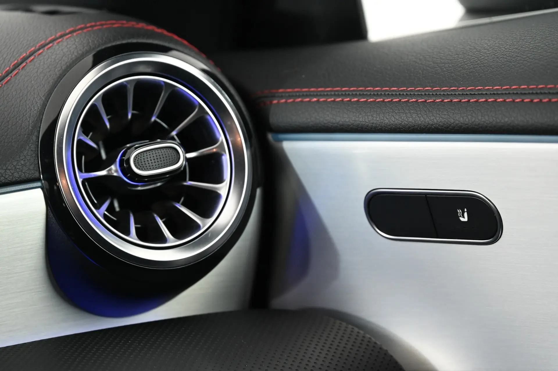 Mercedes-Benz CLA 200 d Shooting Brake AMG Line Aut. 24