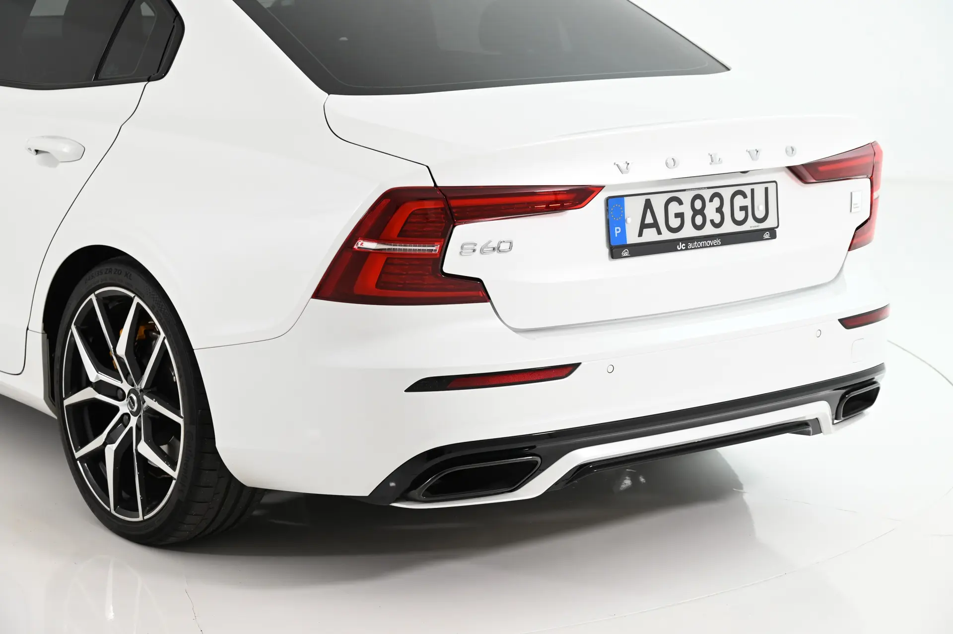 Volvo S60 2.0 T8 PHEV Polestar AWD 12