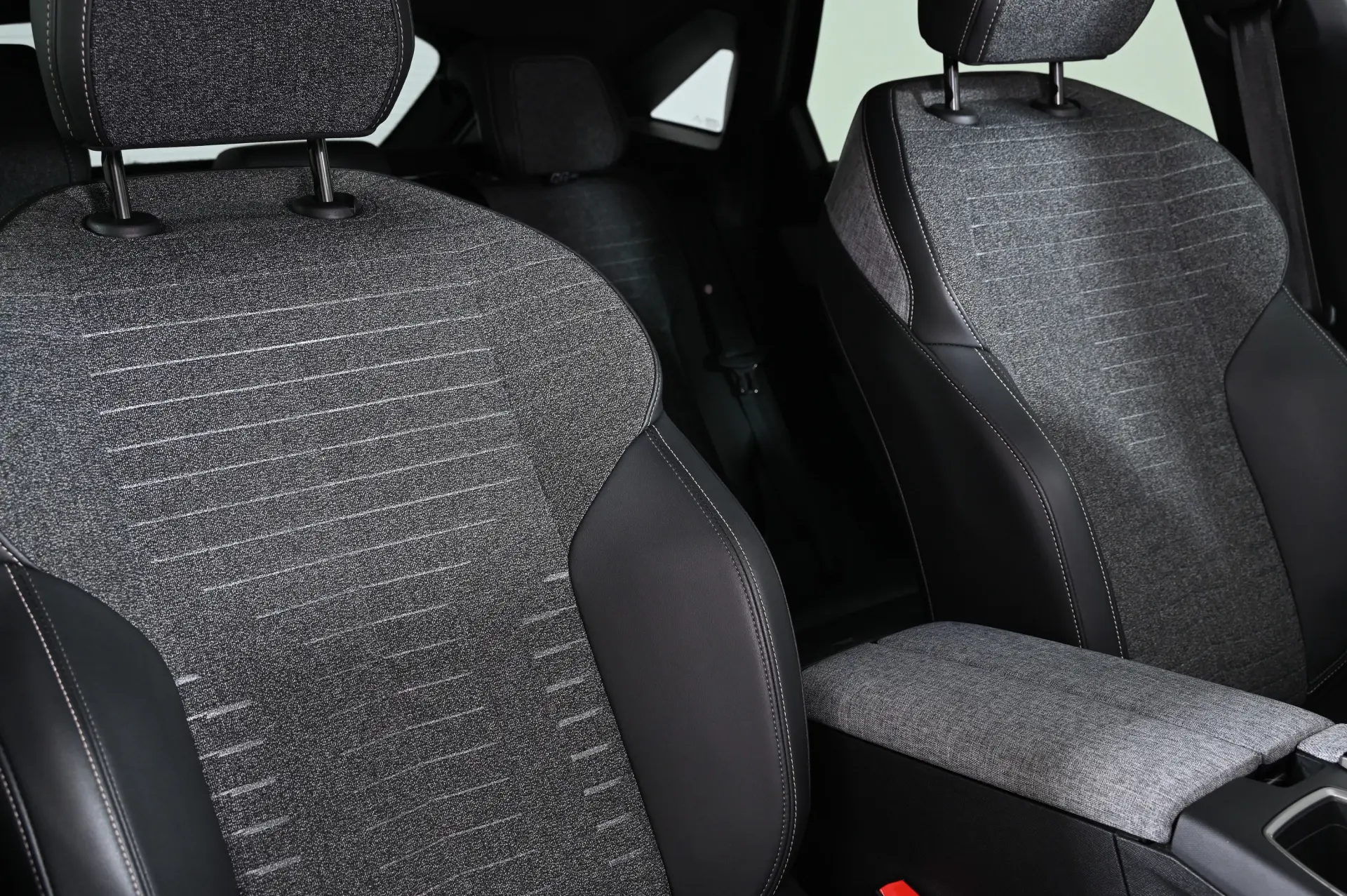 Peugeot 3008 1.2 Hybrid Allure Pack e-DCS6 26