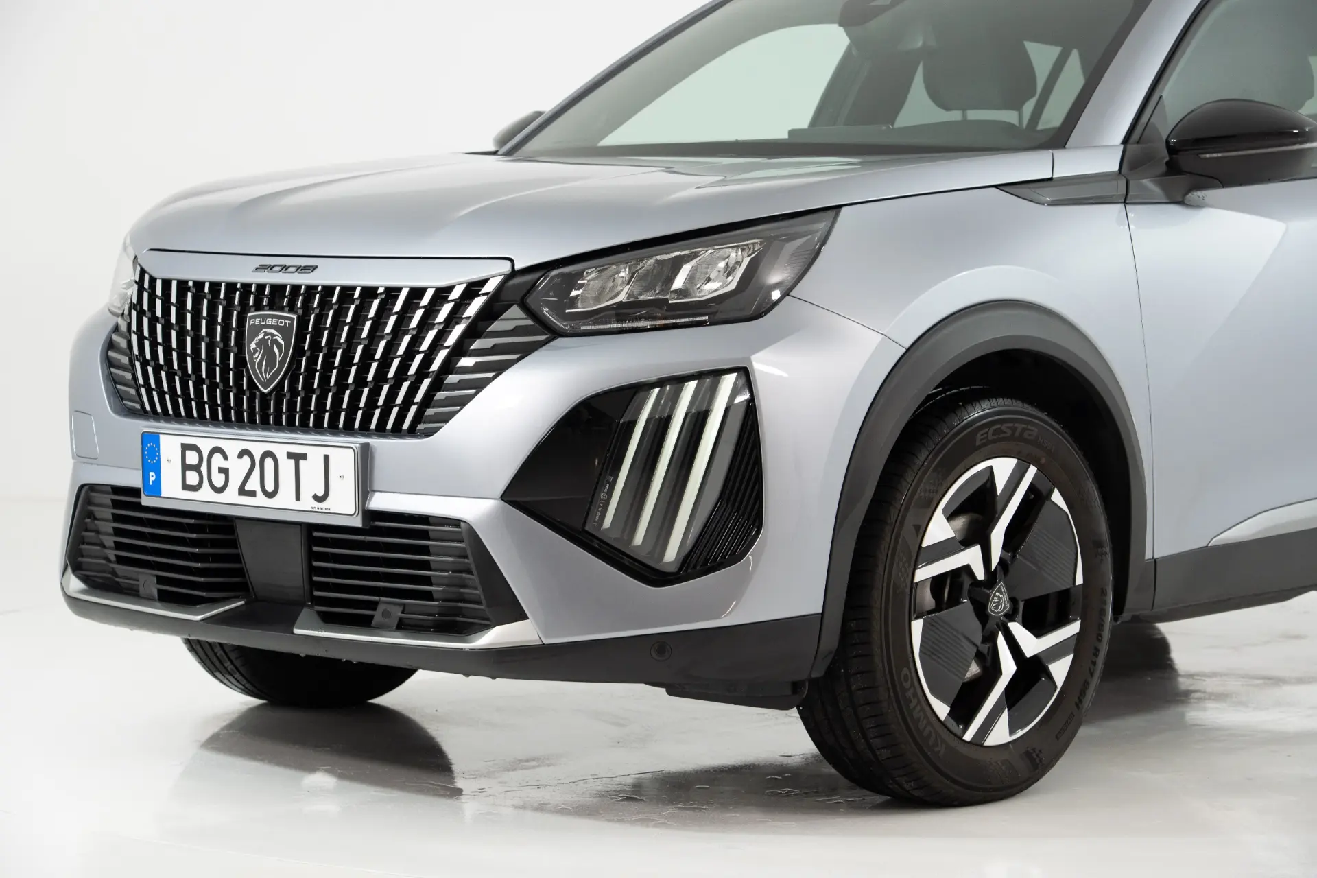 Peugeot 2008 1.2 PureTech Allure Pack EAT8 19