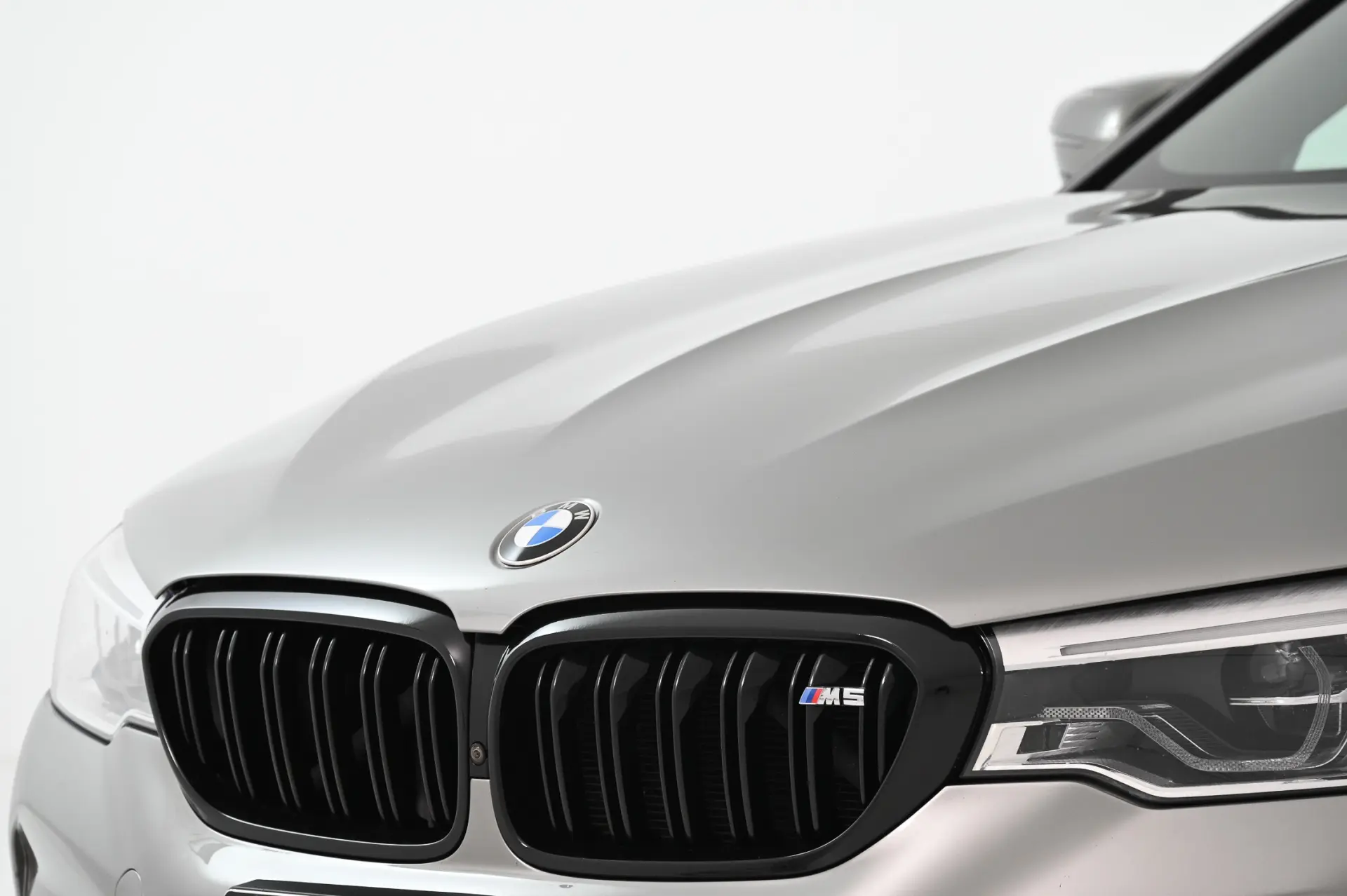 BMW M5 Standard 19