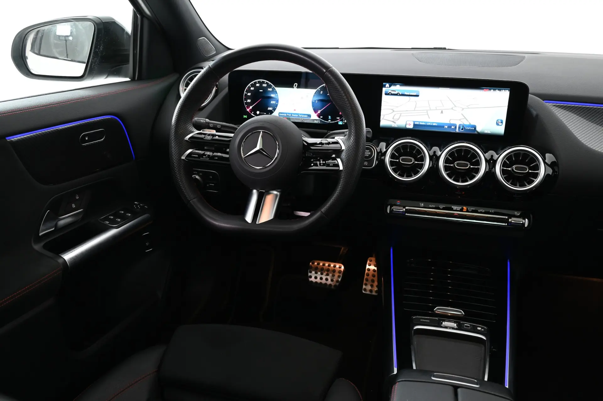 Mercedes-Benz GLA 200 d AMG Line 12