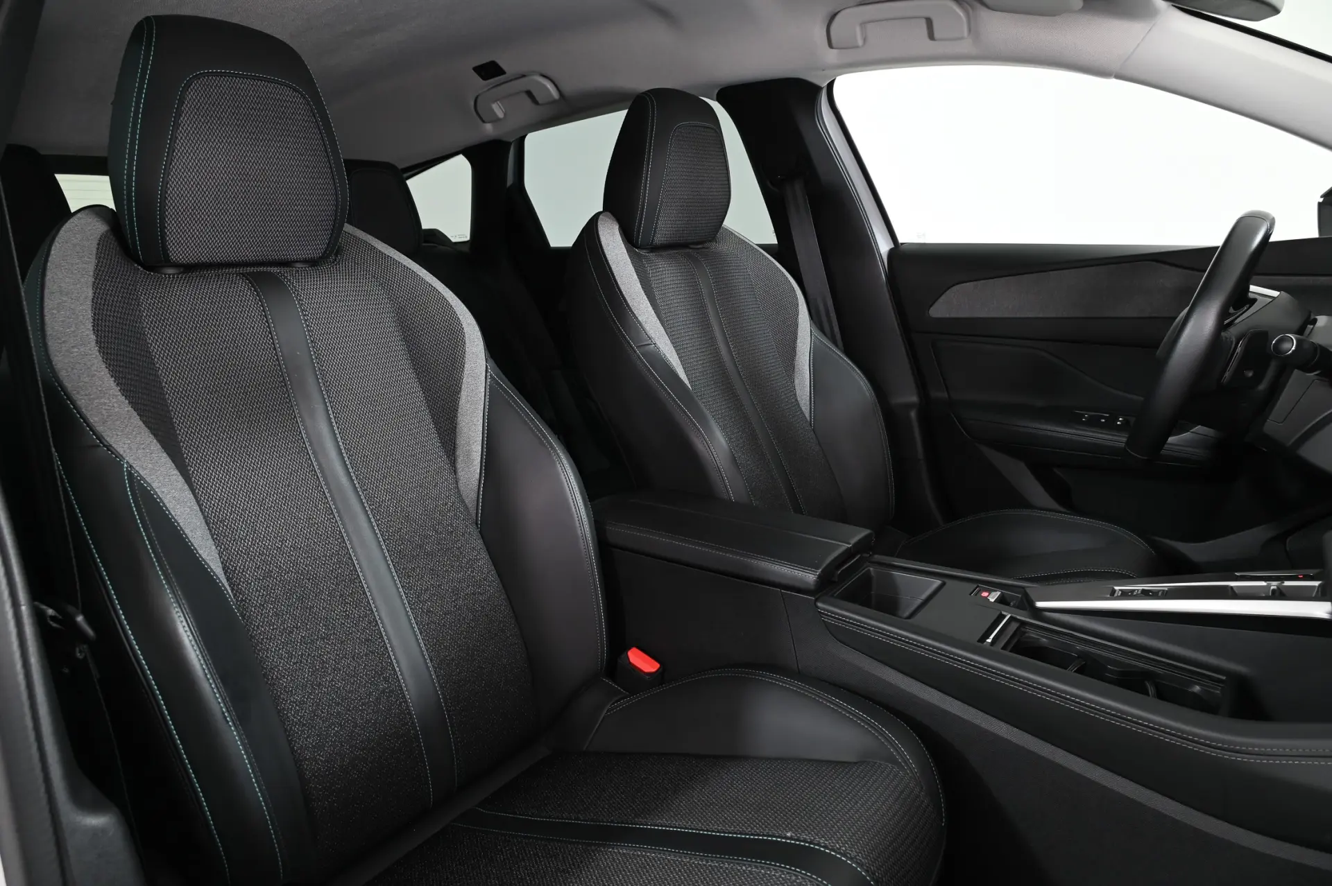 Peugeot 308 SW 1.6 Hybrid Allure Pack e-EAT8 4
