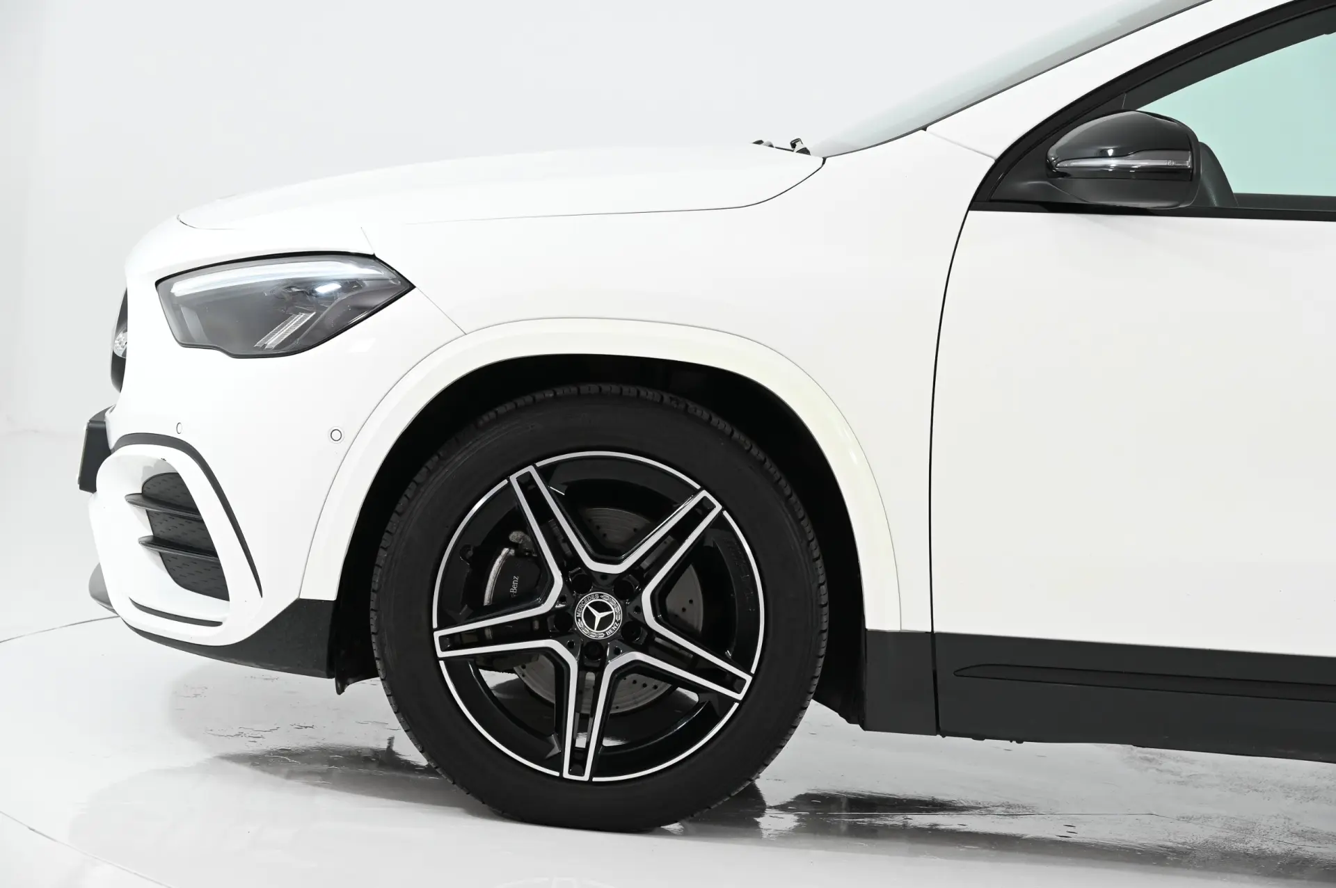 Mercedes-Benz GLA 200 d AMG Line 11
