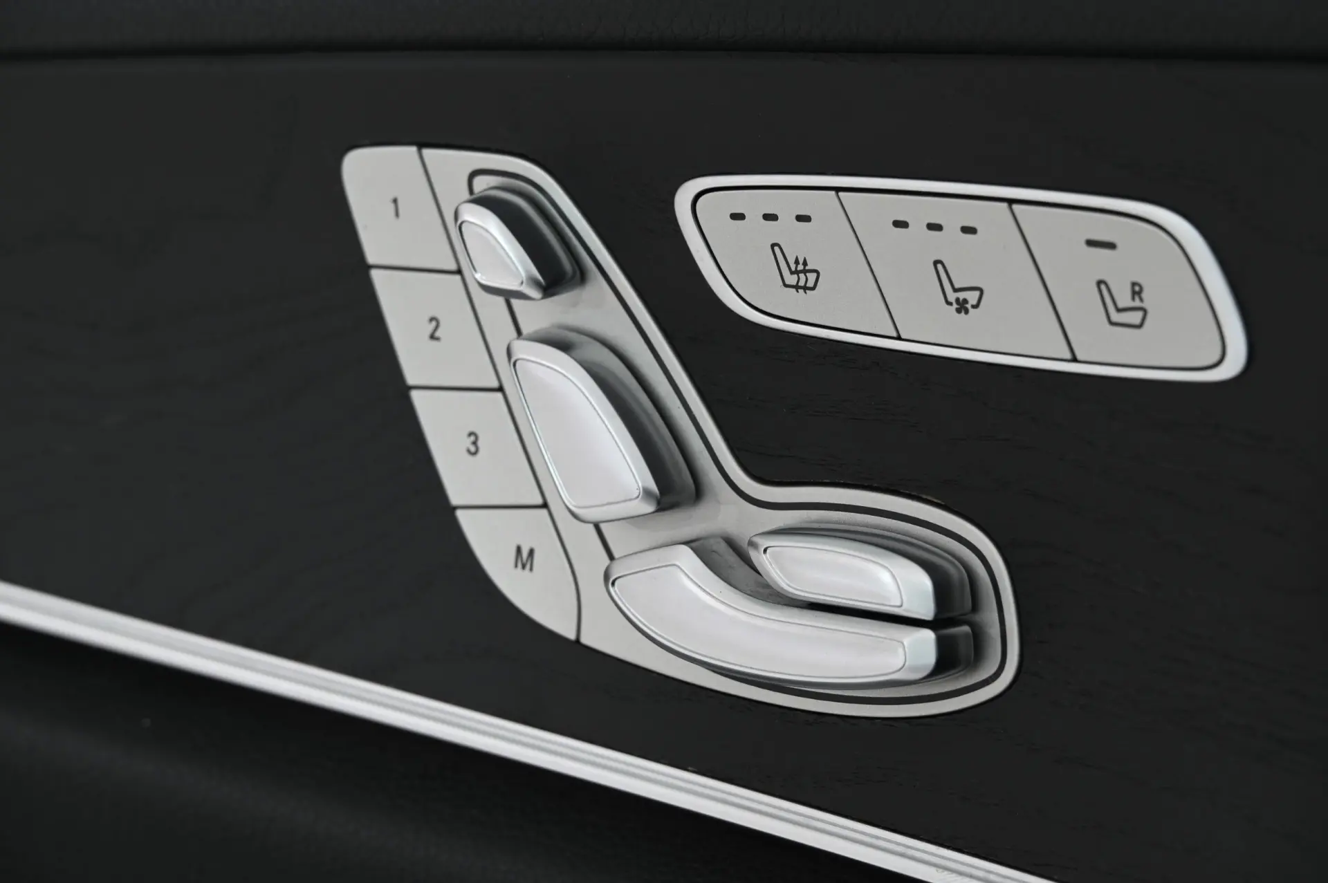 Mercedes-Benz E 400 d 4-Matic All Terrain Avantgarde 22