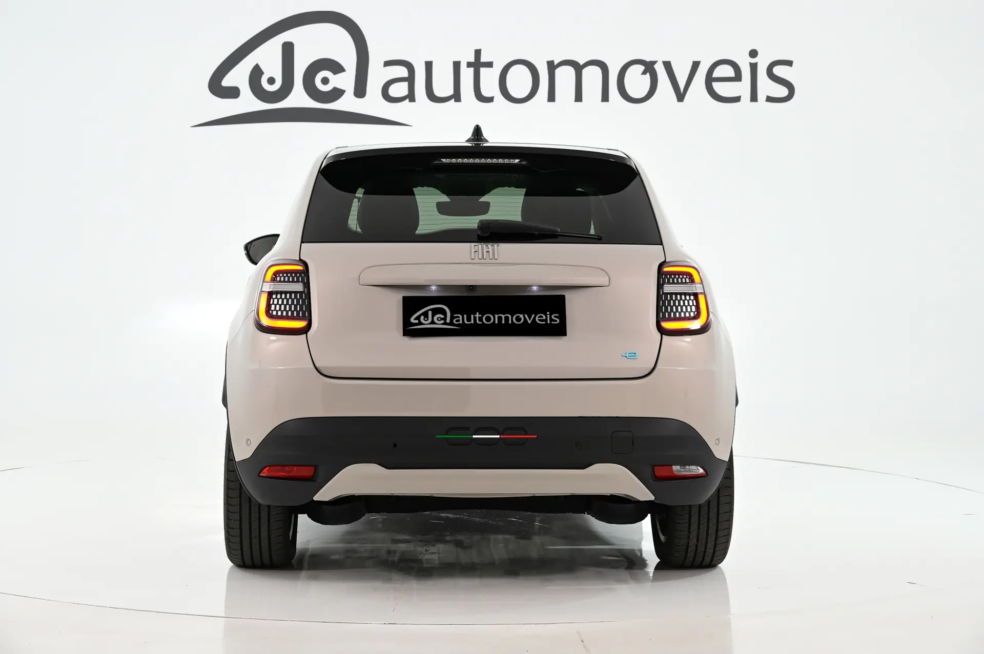Fiat 600e 54 kWh La Prima 8