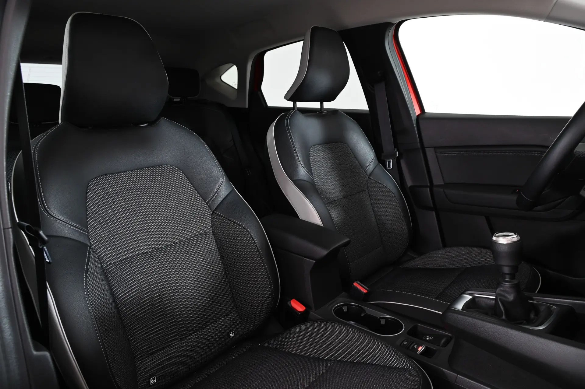 Renault Captur 1.0 TCe Exclusive 4