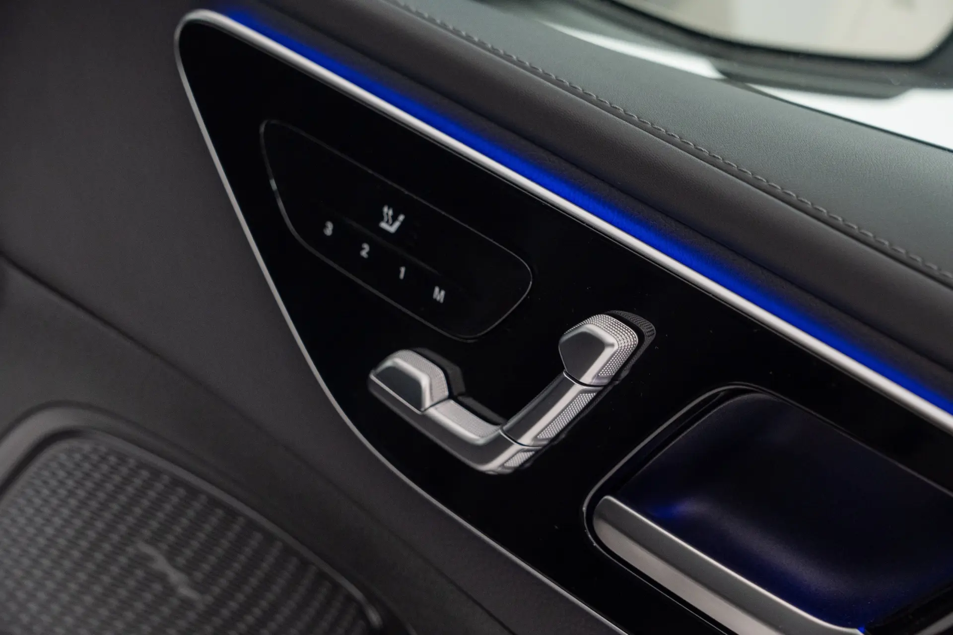 Mercedes-Benz C 300 e AMG Line 18