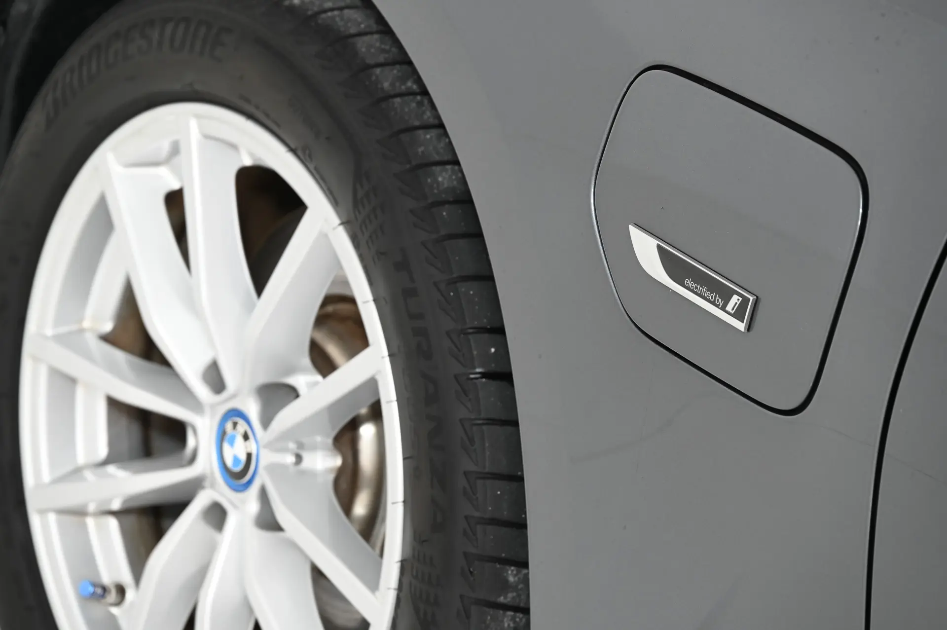 BMW 320 e Auto 13