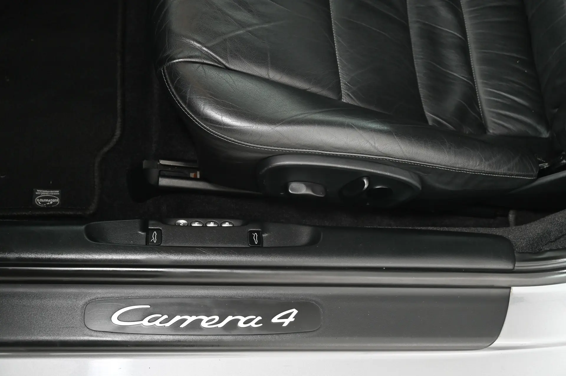 Porsche 911 (996) Carrera 4 Coupé 27