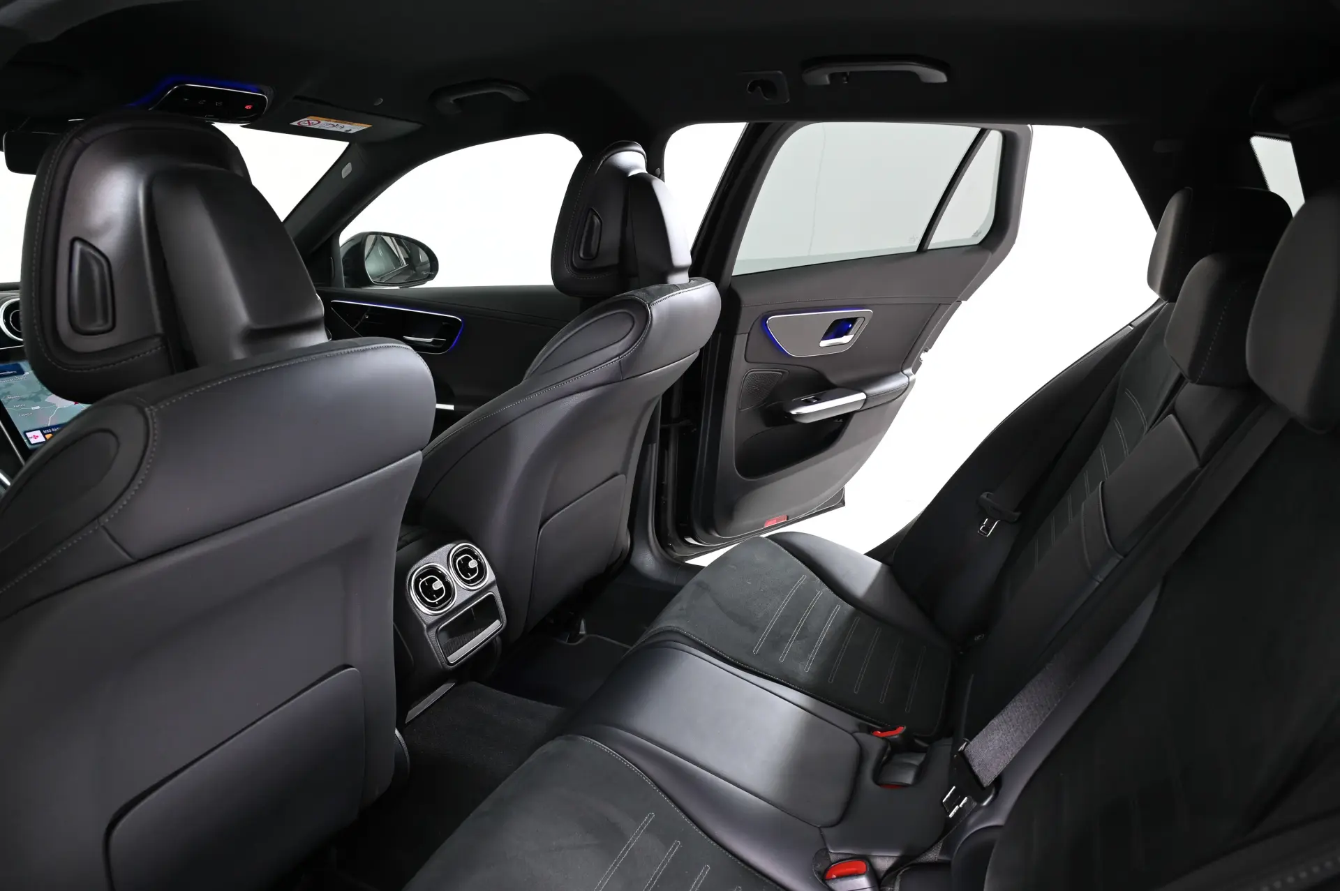 Mercedes-Benz C 300 de AMG Line 26