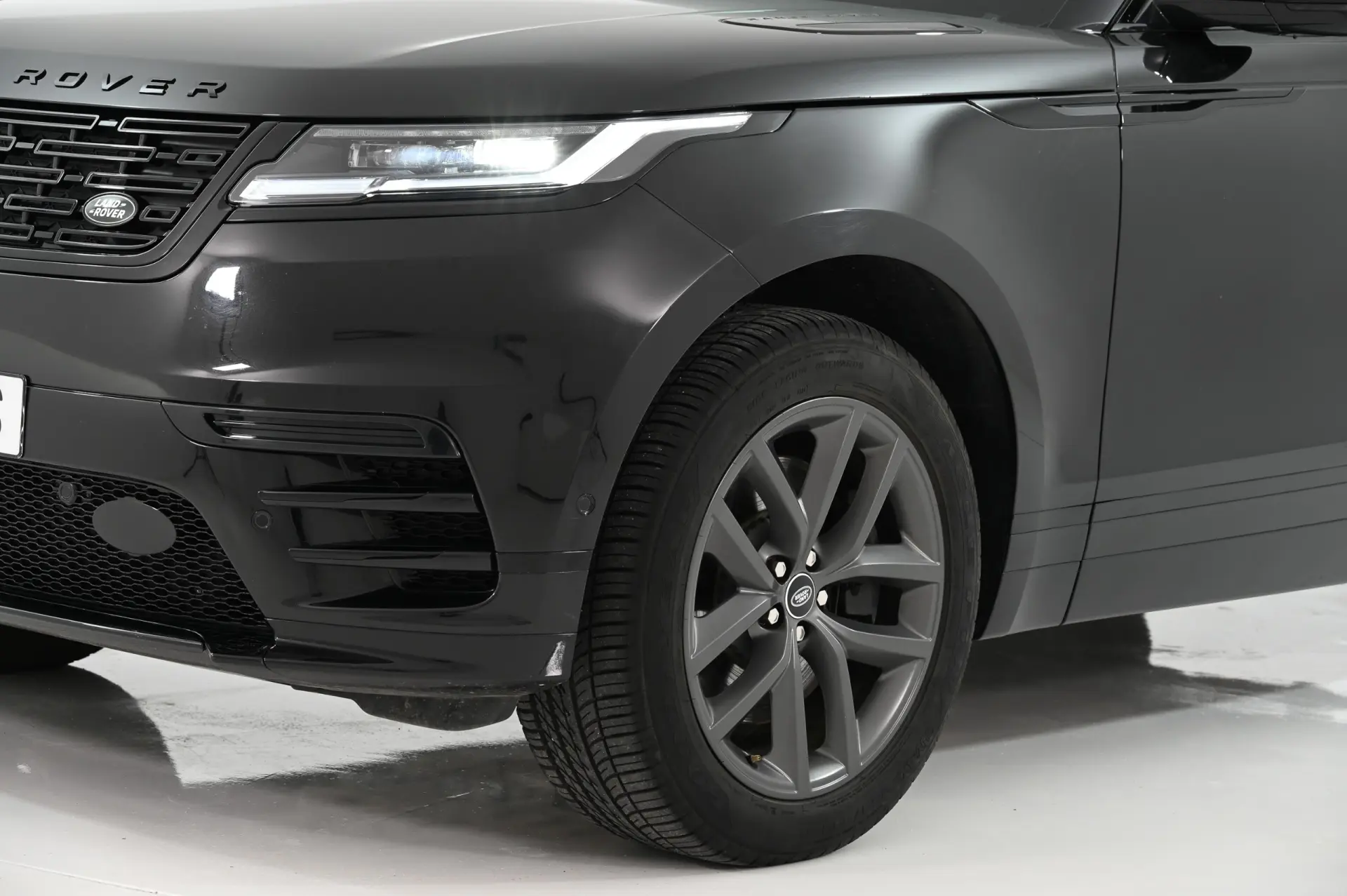 Land Rover Range Rover Velar 2.0 P400e AWD Dynamic SE 10
