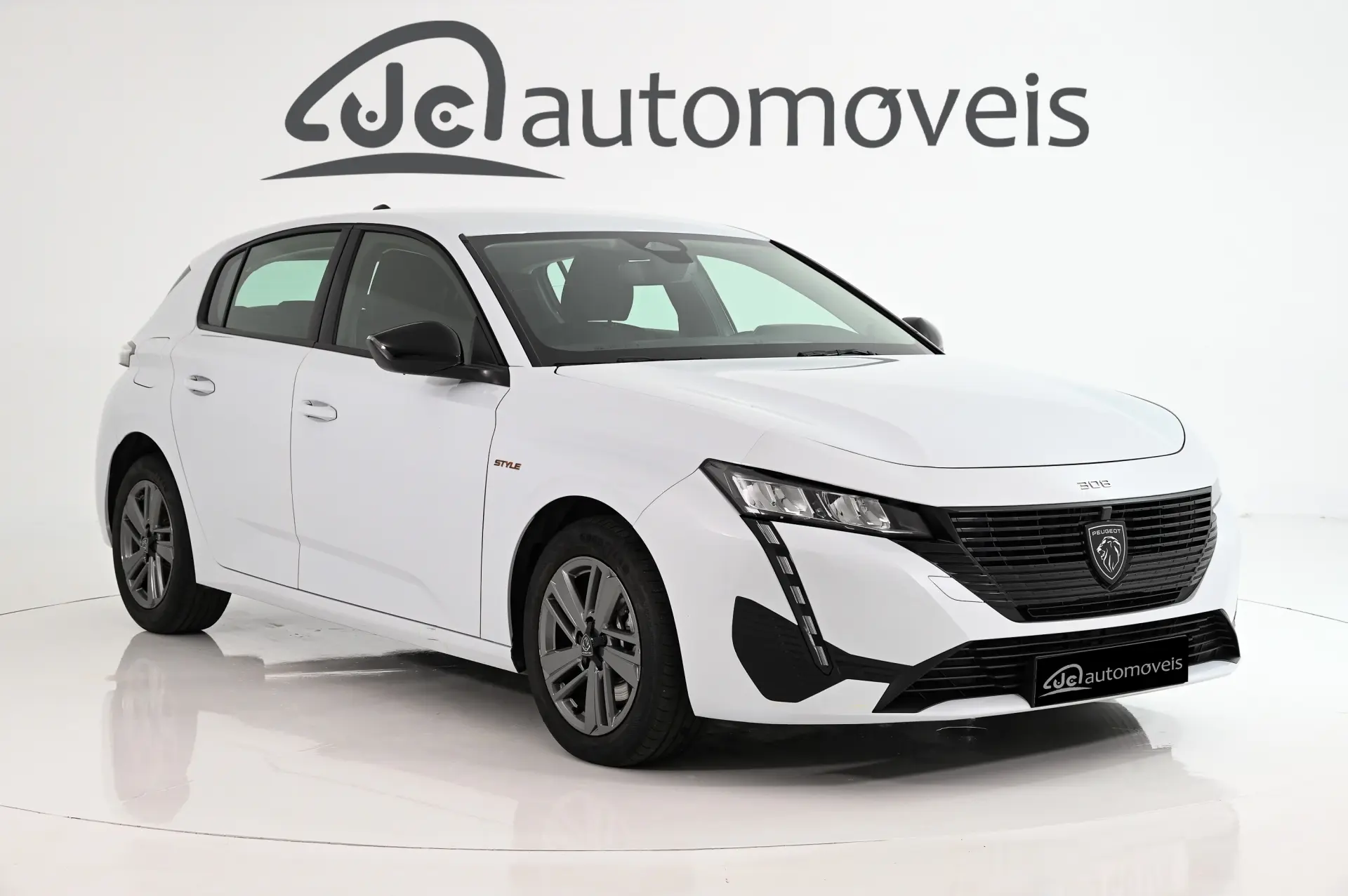 Peugeot 308 1.2 Hybrid Style e-DCS6 1