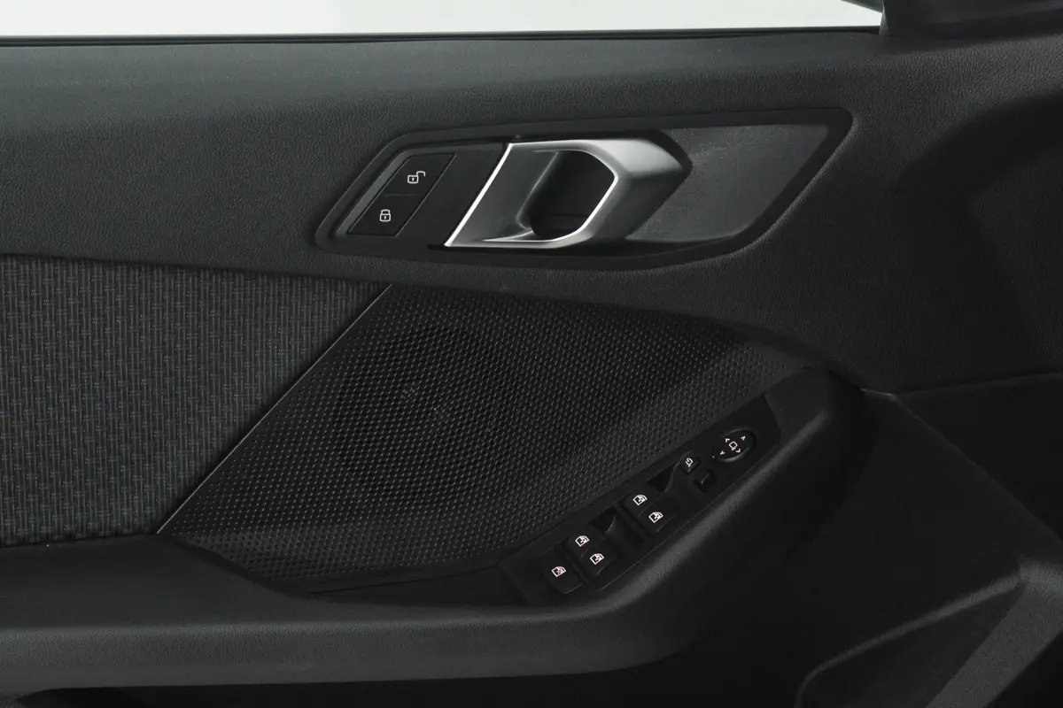 BMW 116 i Advantage 10