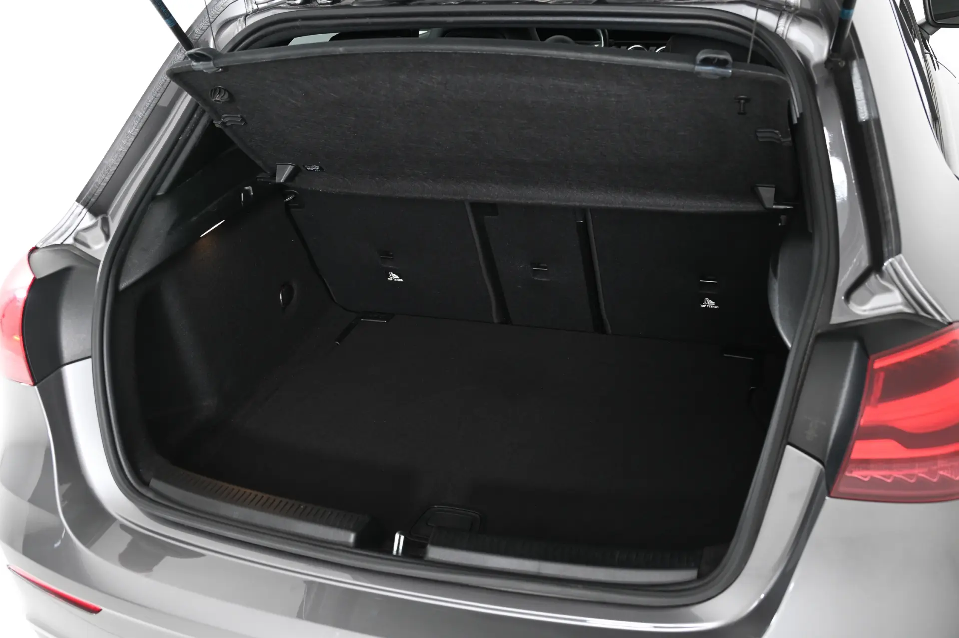 Mercedes-Benz A 200 Outro 11