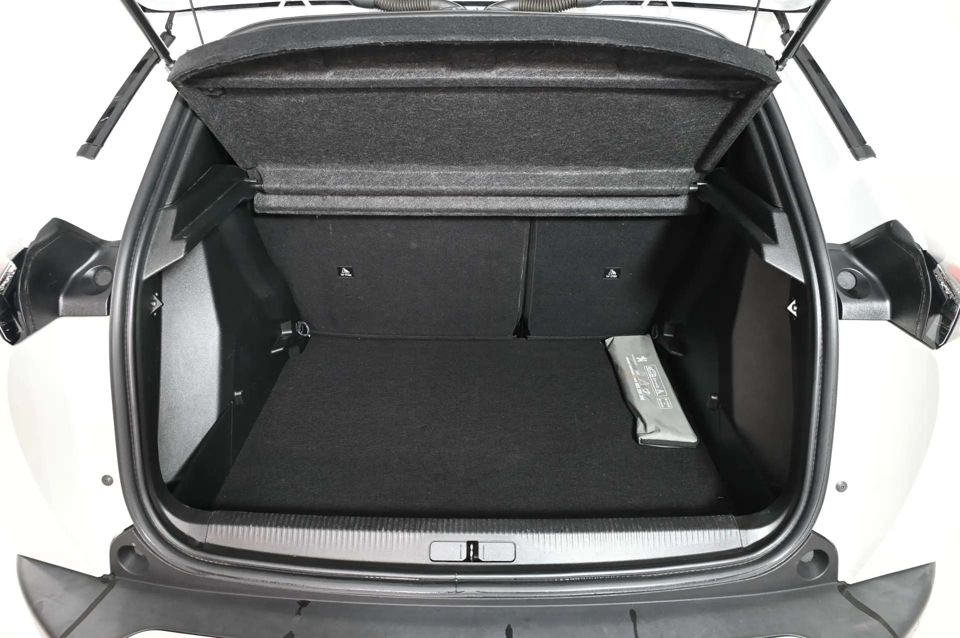 Peugeot 2008 1.2 PureTech GT EAT8 9