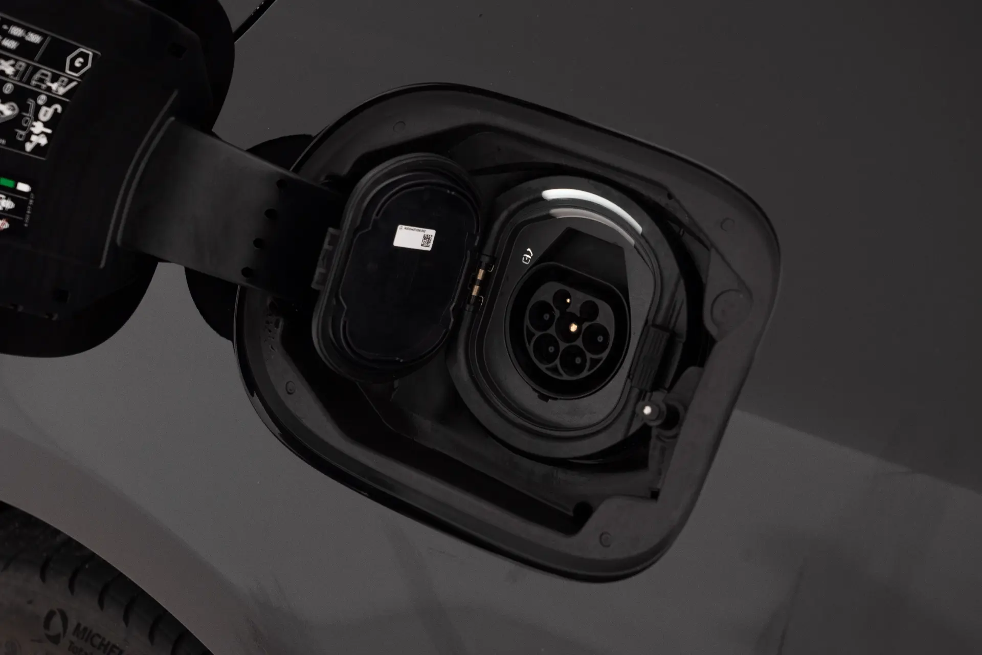 Mercedes-Benz C 300 e AMG Line 16