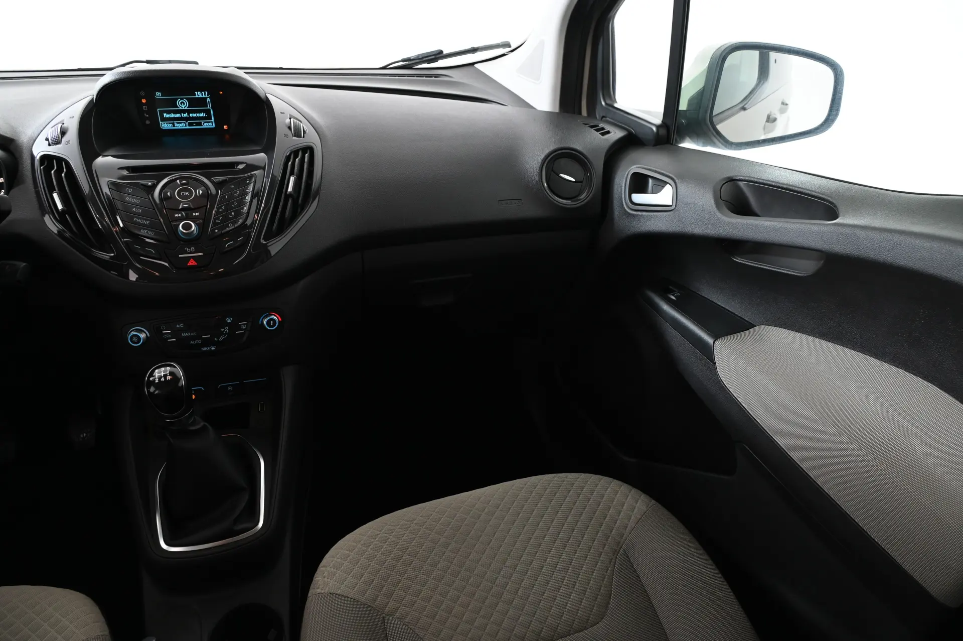 Ford Tourneo Courier 1.0 EcoBoost Titanium 15