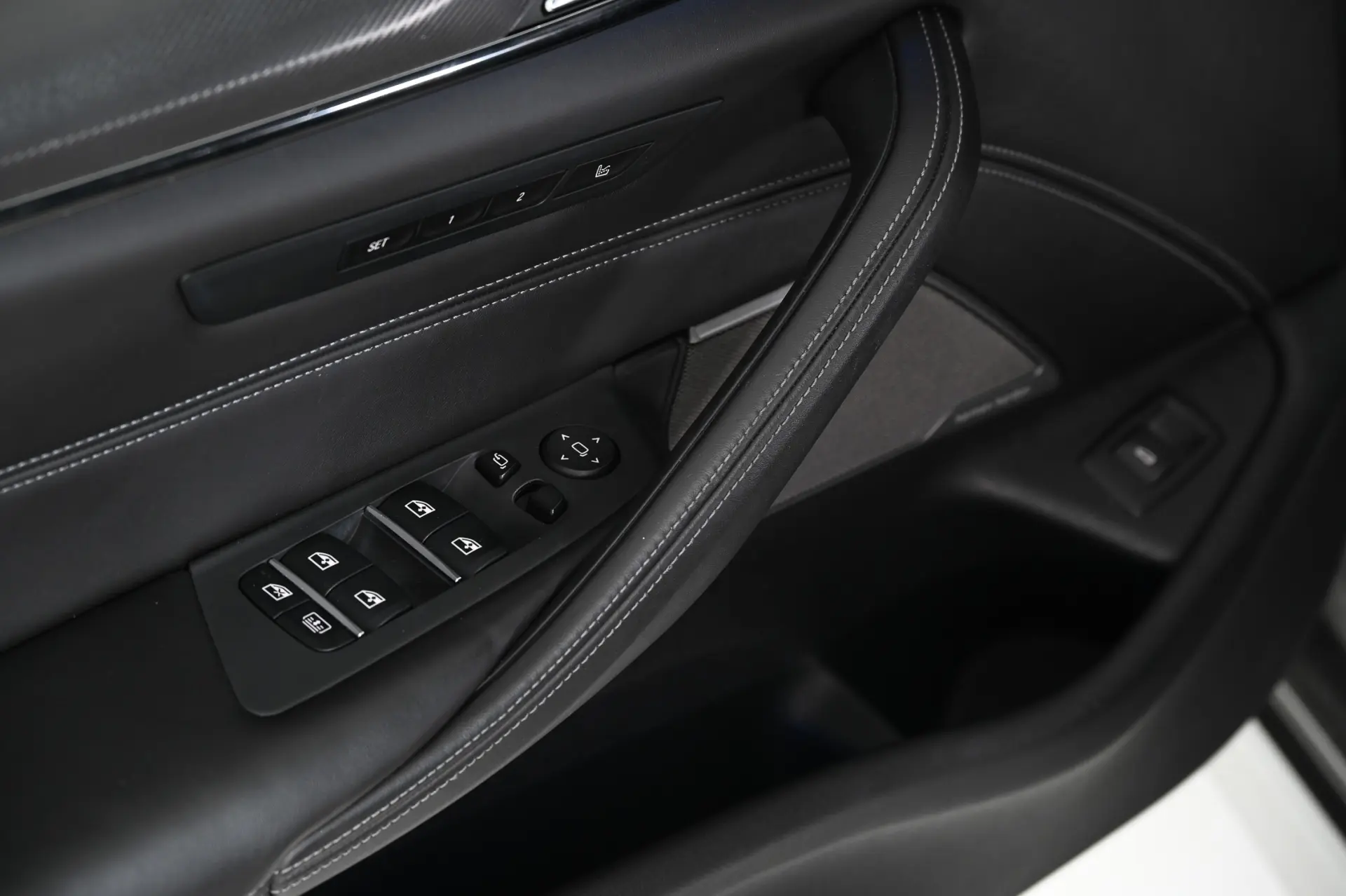 BMW M5 Standard 33