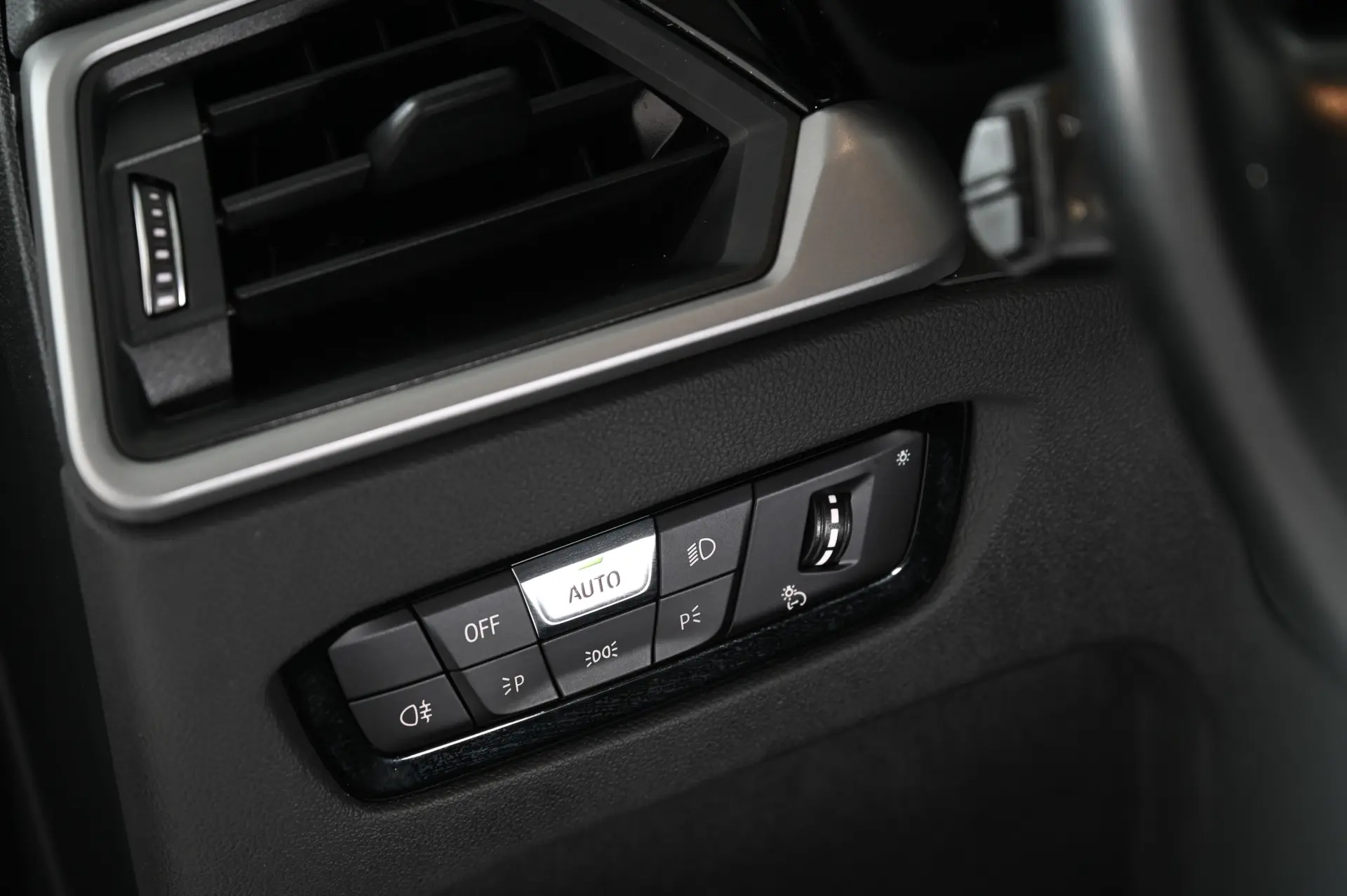 BMW 318 d Auto 23