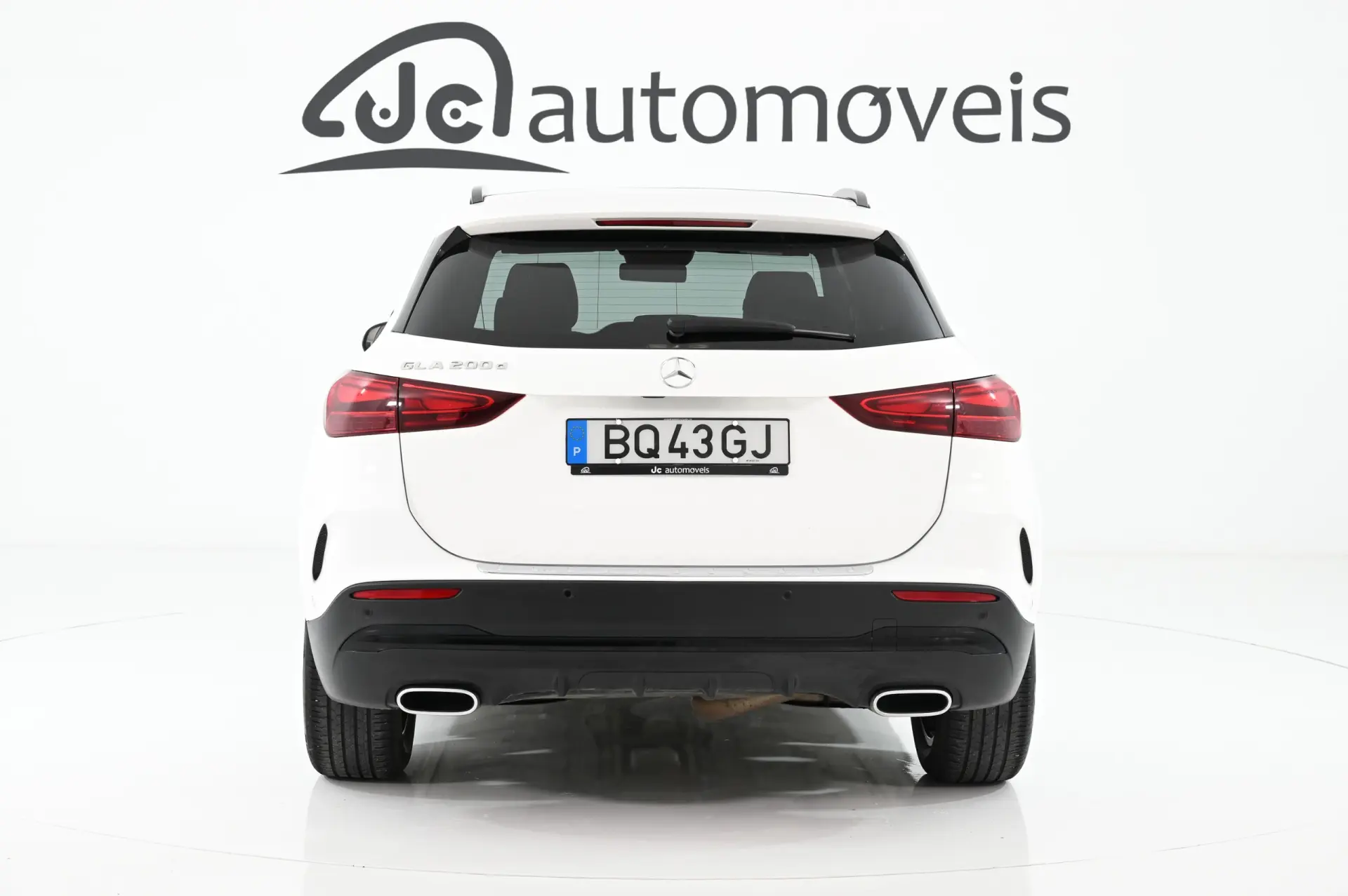 Mercedes-Benz GLA 200 d AMG Line 8