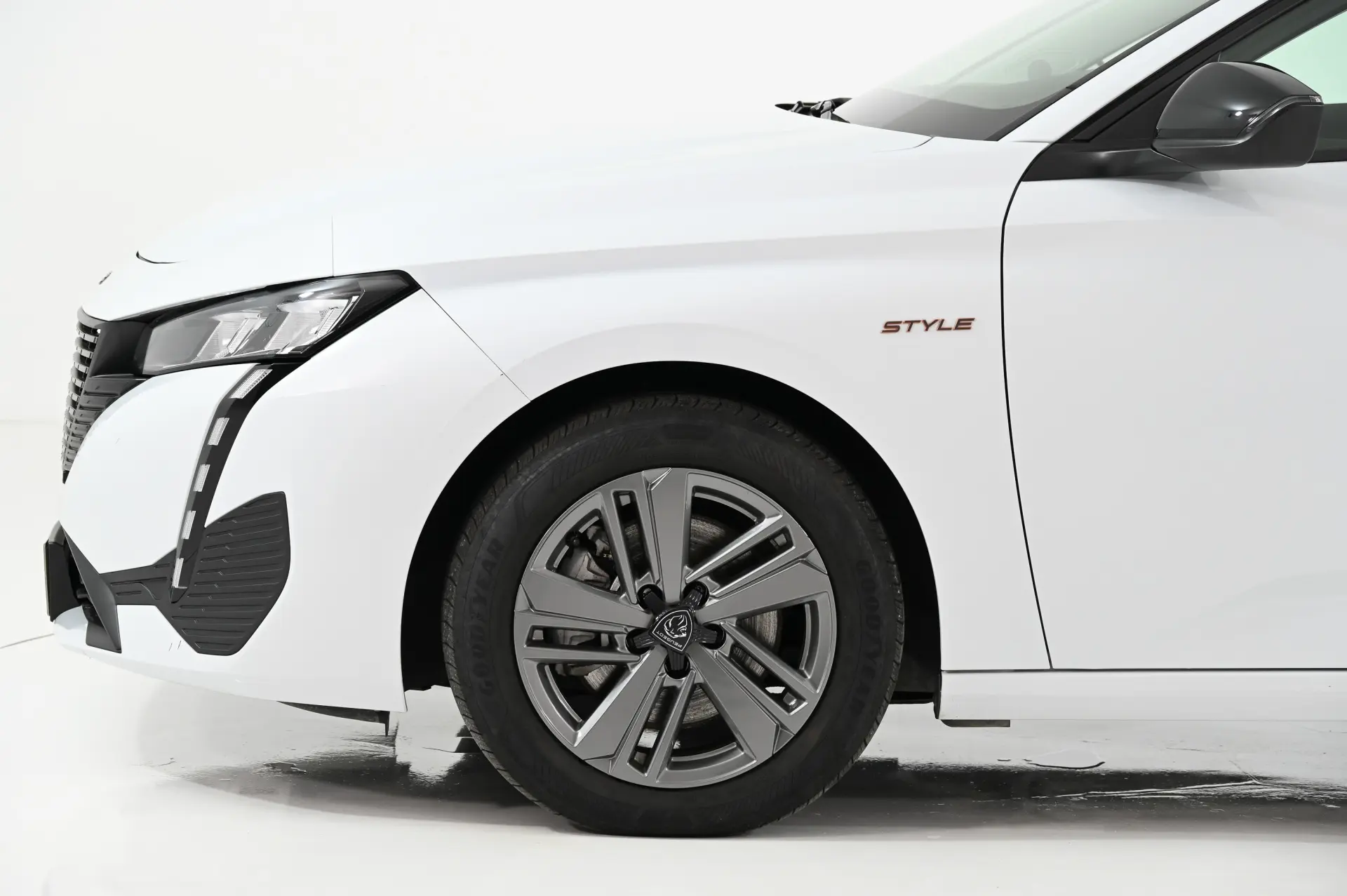 Peugeot 308 1.2 Hybrid Style e-DCS6 13