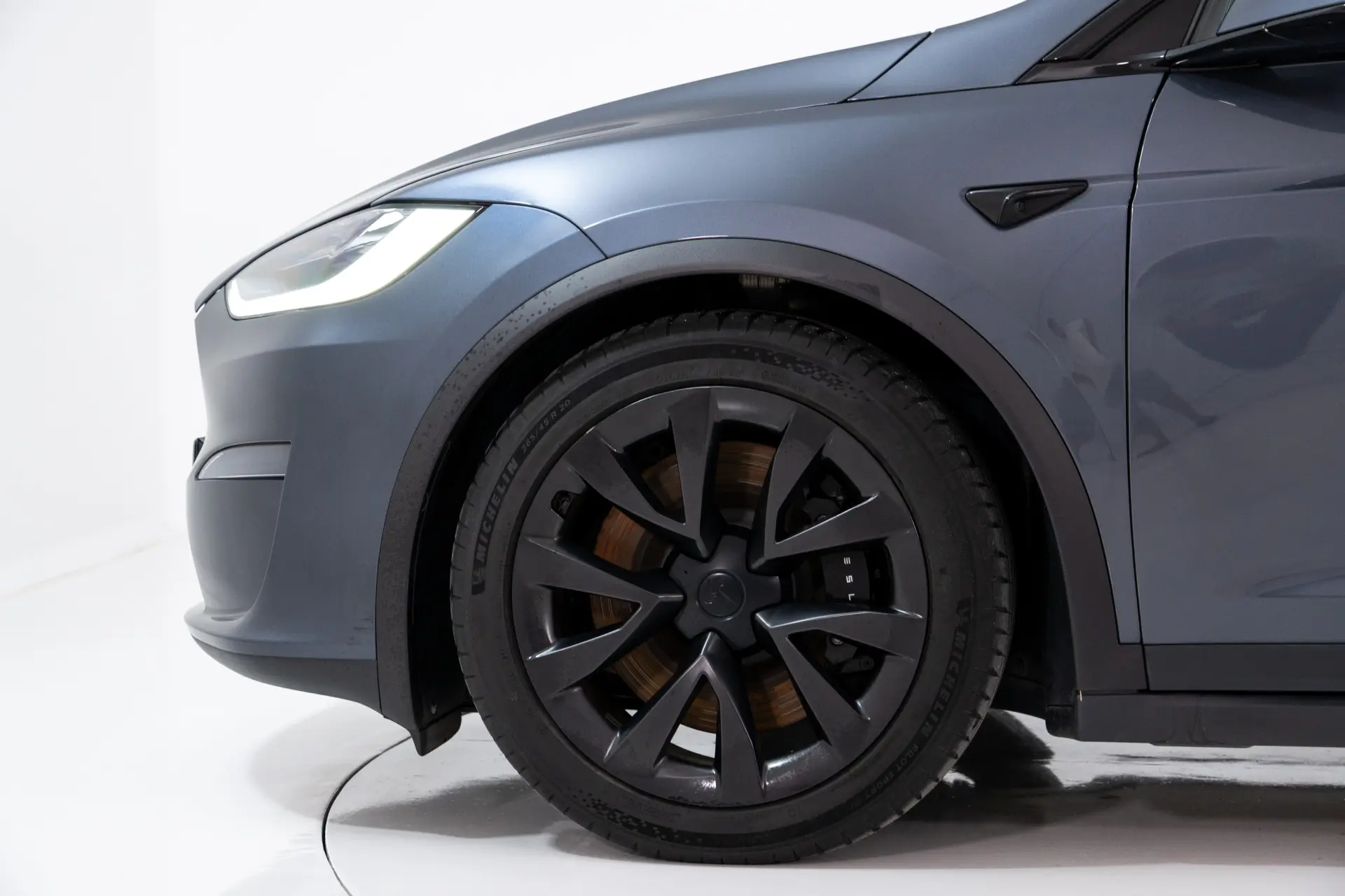 Tesla Model X Long Range AWD 18