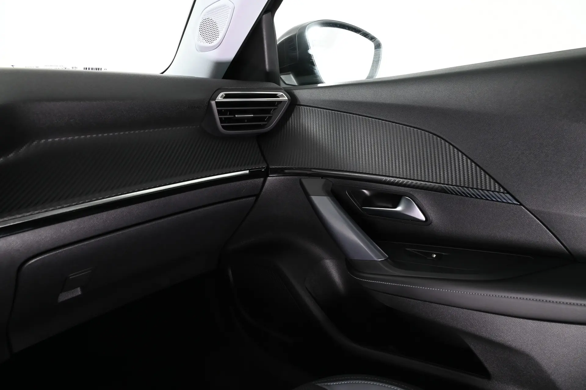 Peugeot 2008 1.2 PureTech Allure Pack 24