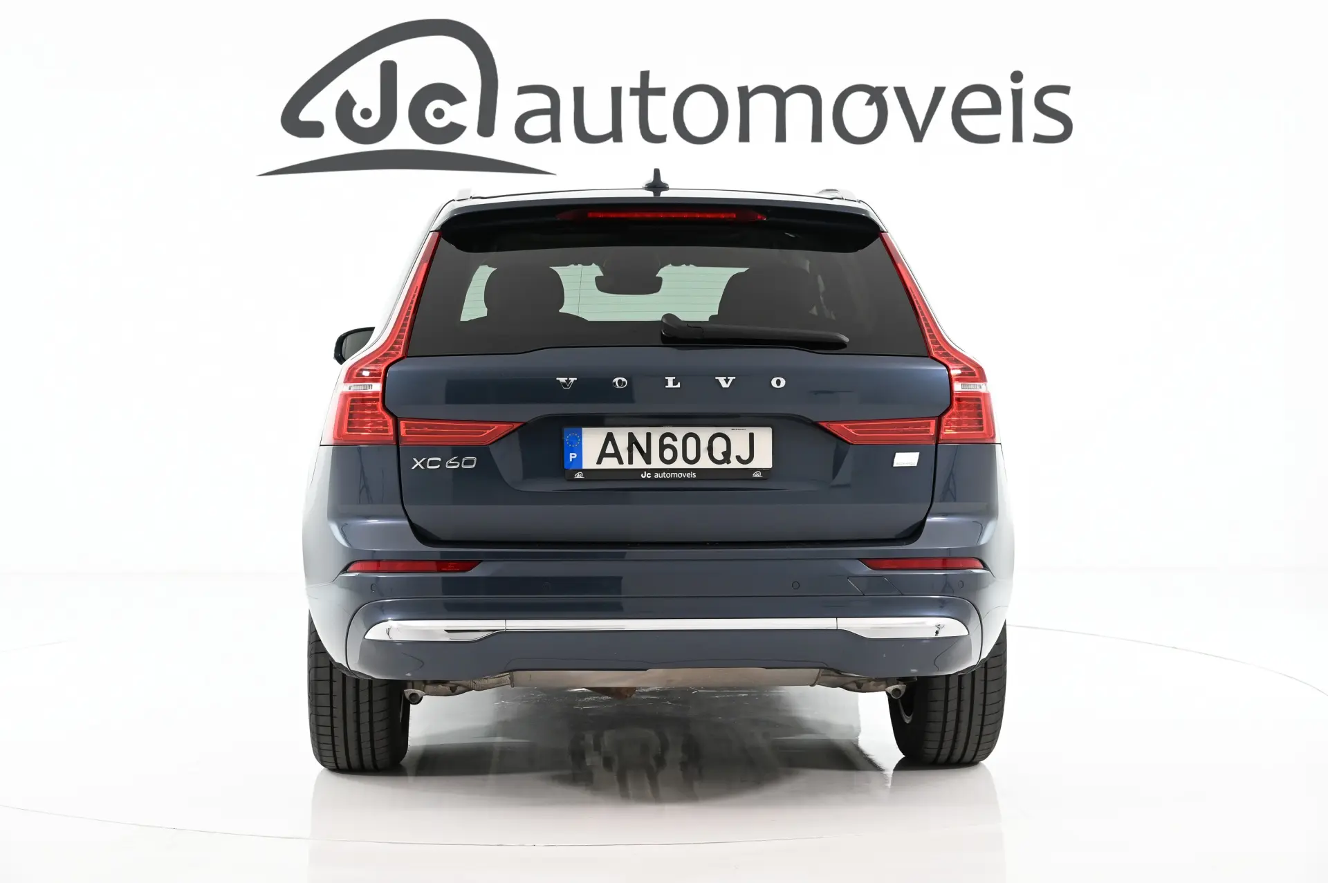 Volvo XC 60 2.0 T6 PHEV Inscription Expression AWD 8