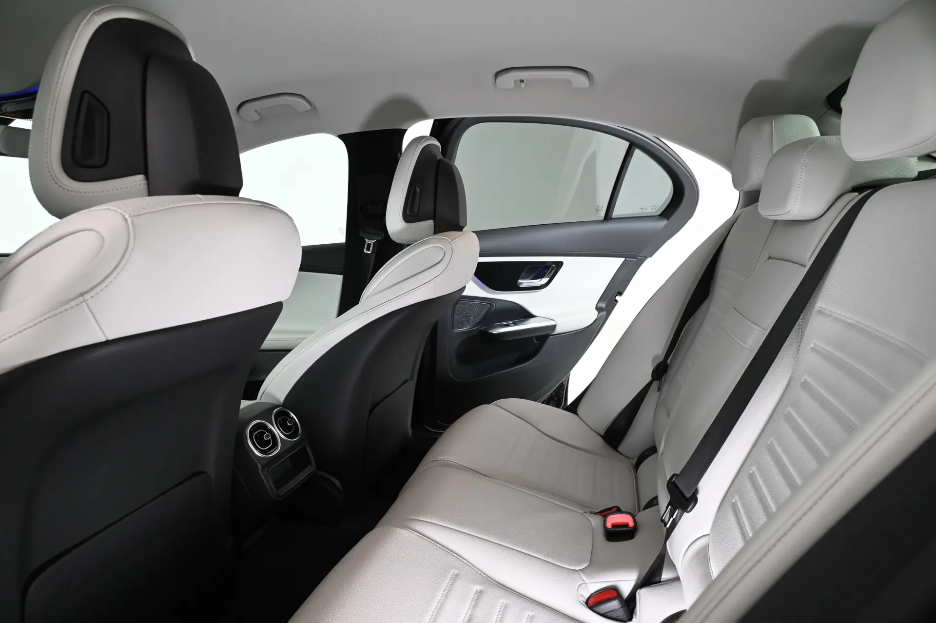 Mercedes-Benz C 300 de AMG Line 19
