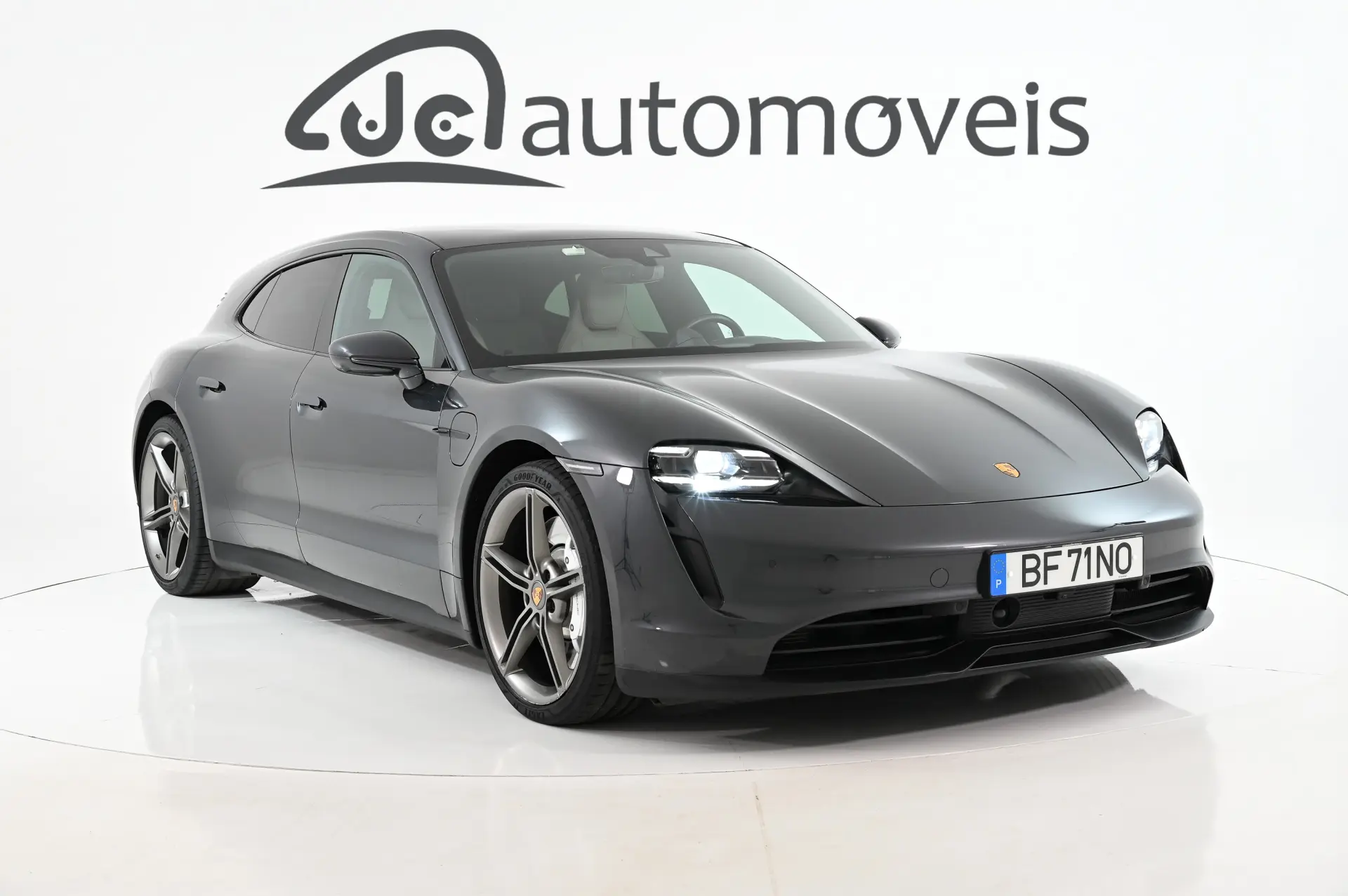 Porsche Taycan Sport Turismo 4S 1