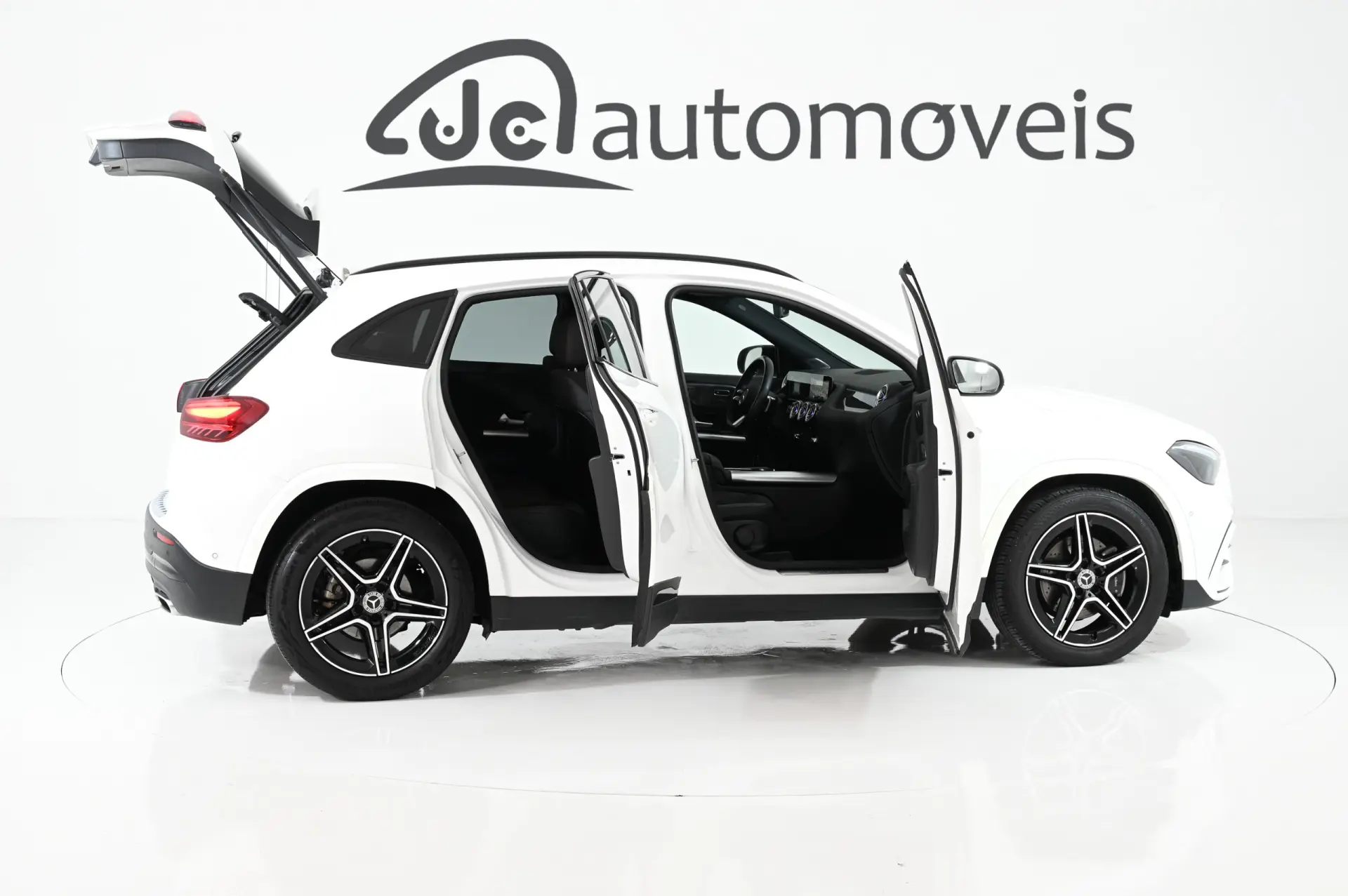 Mercedes-Benz GLA 200 d AMG Line 6