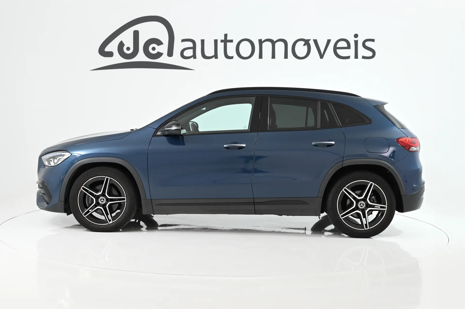 Mercedes-Benz GLA 200 AMG Line 7