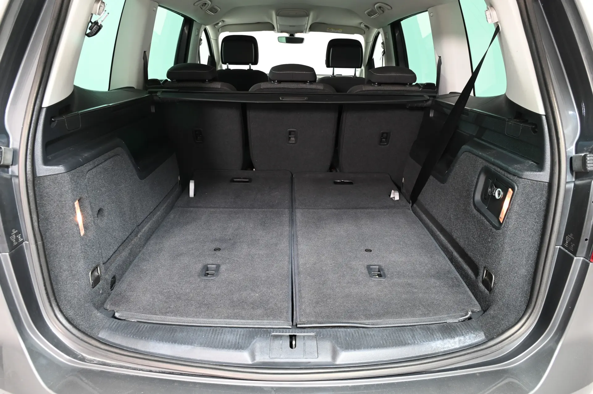 Volkswagen Sharan 2.0 TDI Confortline 9
