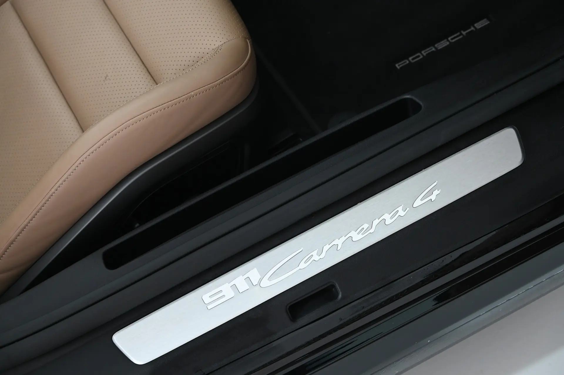 Porsche 911 (992) Carrera 4 PDK 24