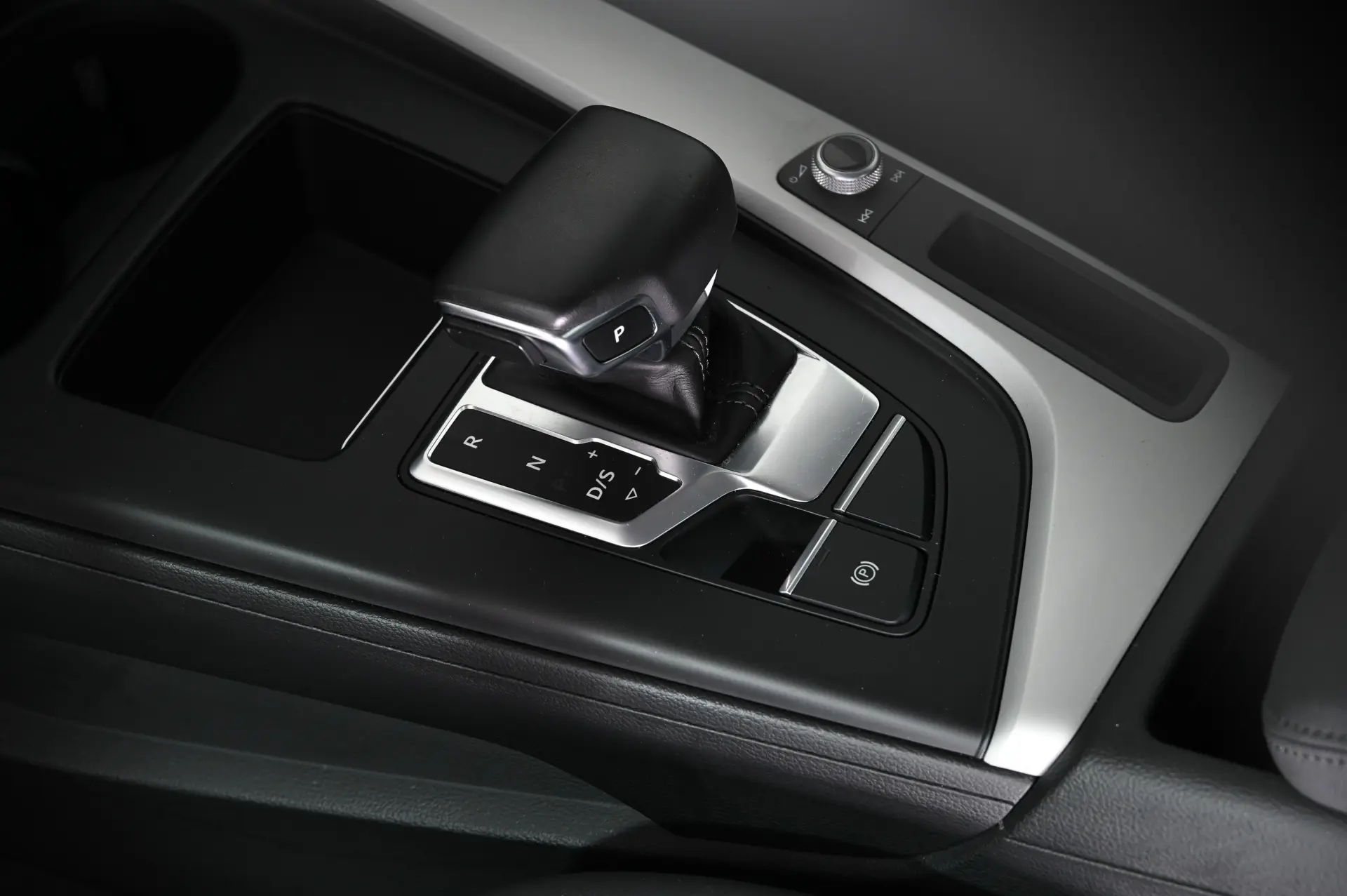 Audi A4 40 TDI S tronic 21