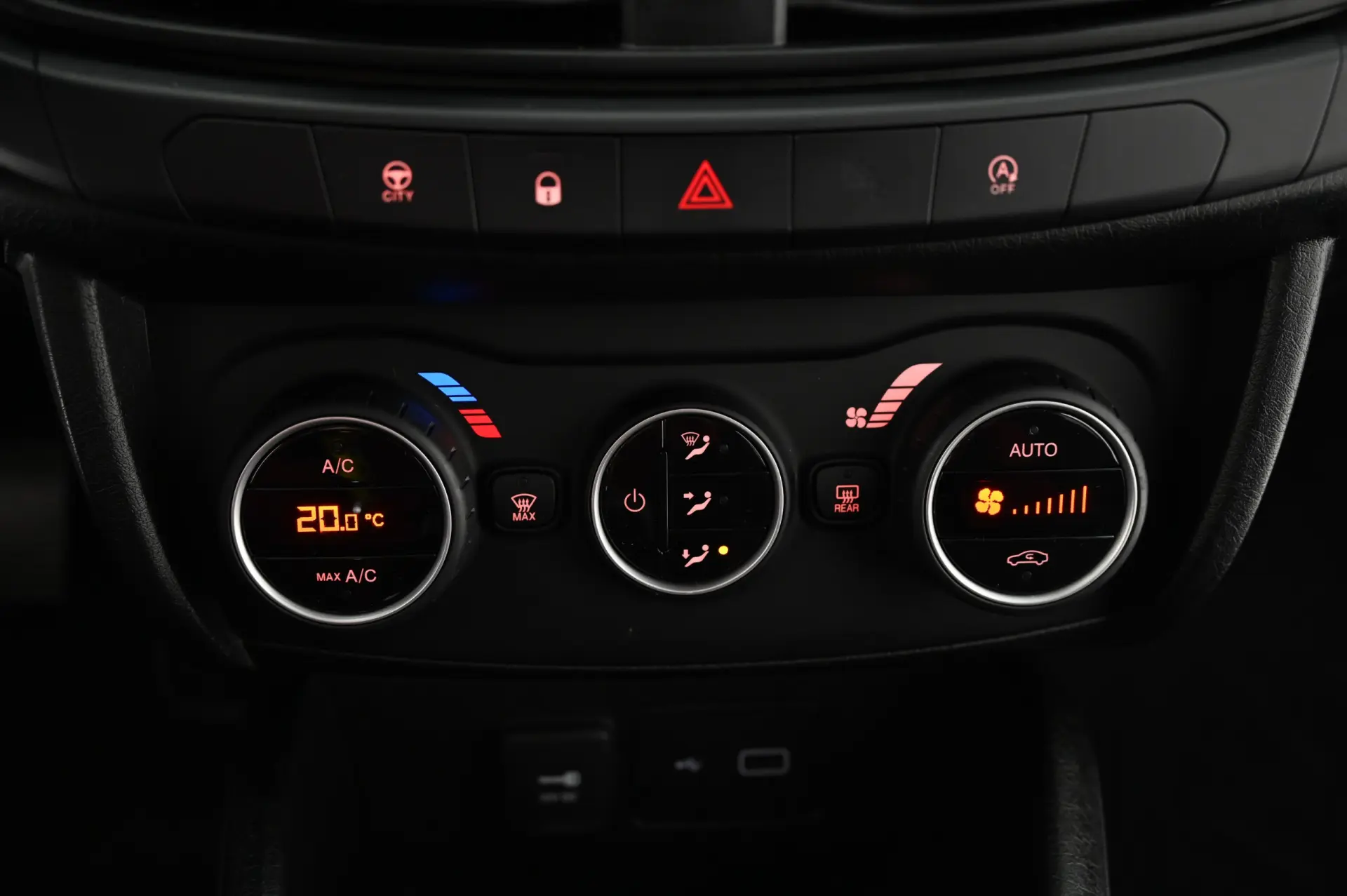 Fiat Tipo 1.3 M-Jet Lounge 24