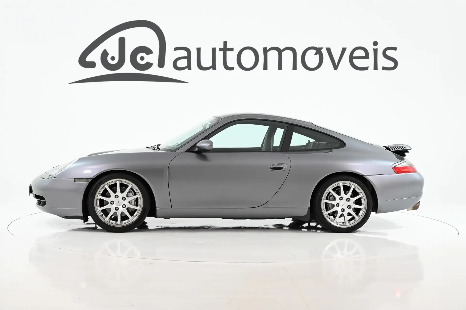 Porsche 911 (996) Carrera 4 Coupé 7