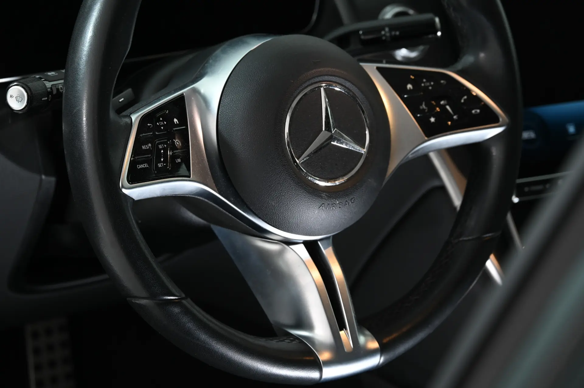 Mercedes-Benz GLC 300 e 4Matic 17