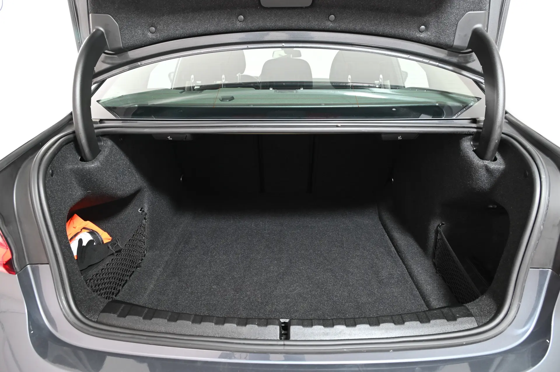BMW 318 d Auto 9