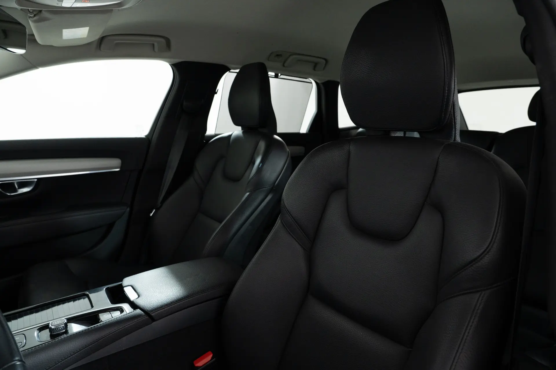 Volvo V90 2.0 T6 PHEV Inscription Expression AWD 25